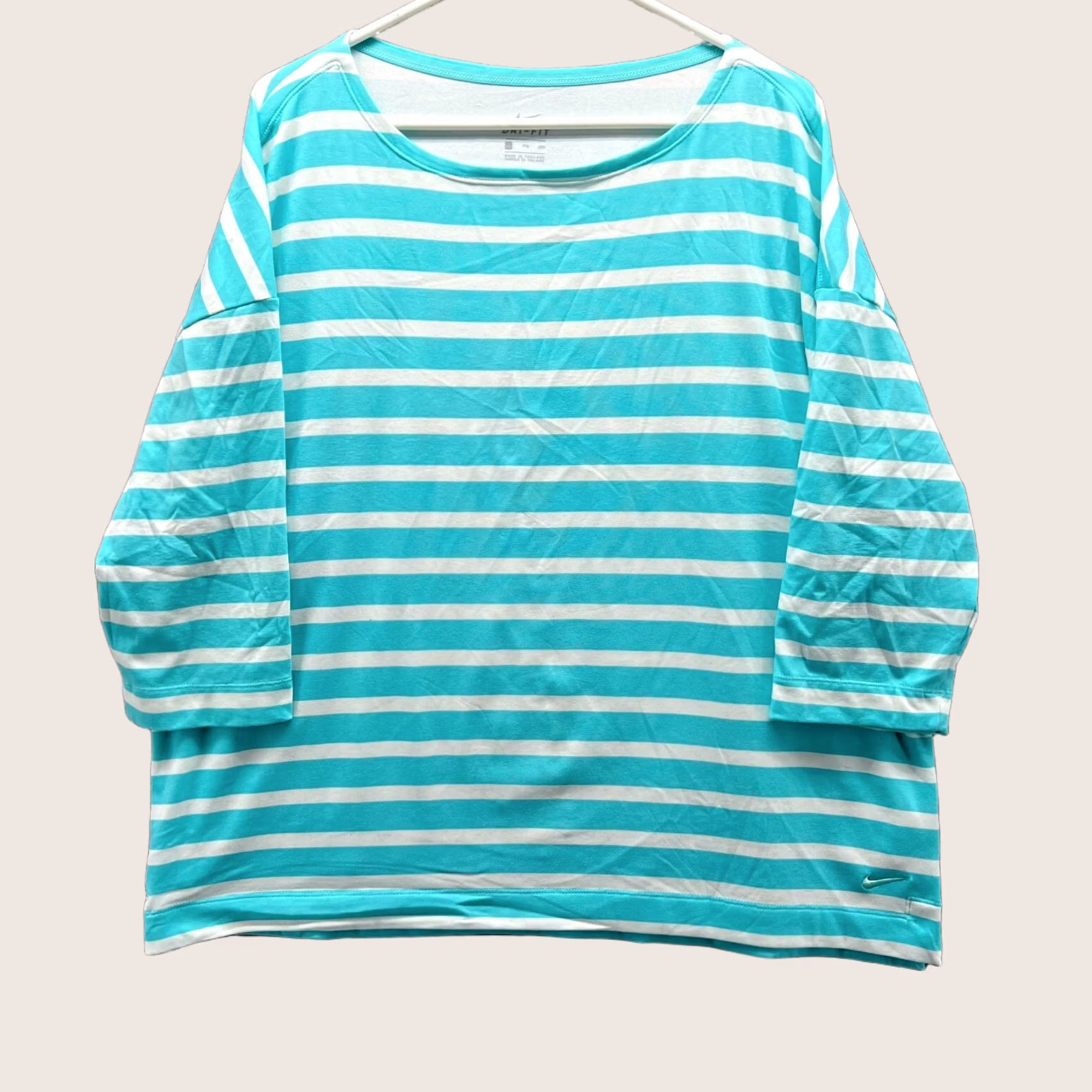 Nike VINTAGE Nike Shirt Womens 2XL Blue White Stripes Round Neck Dri Fit UV 3/4 Sleeve Size XXL / US 16-18 / IT 52-54 - 1 Thumbnail