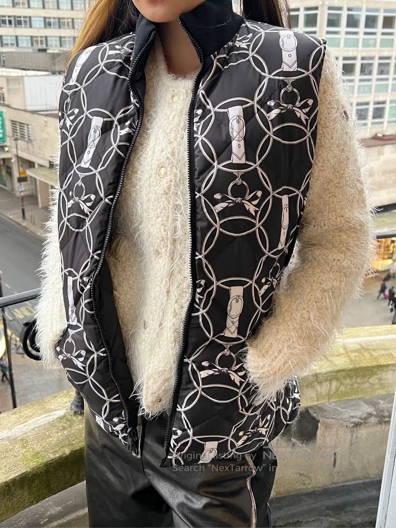 Hermes Hermes Black Down Printed Reversible Vest. Size US S / EU 44-46 / 1 - 3 Thumbnail