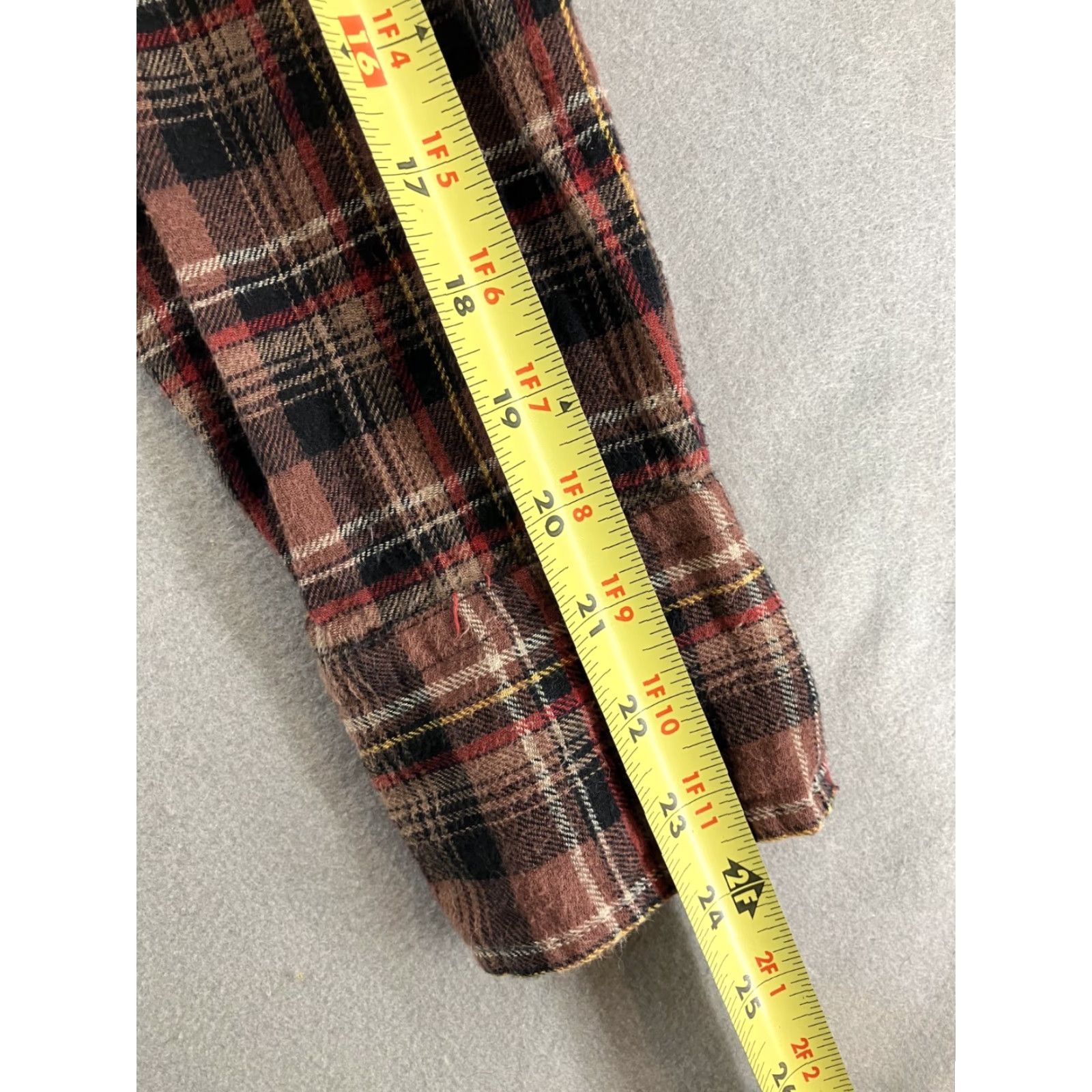 Wrangler VINTAGE Wrangler Wrancher Shirt Mens L Red Plaid Pearl Snaps 90s Cowboy Western Easy Care Size US L / EU 52-54 / 3 - 5 Thumbnail