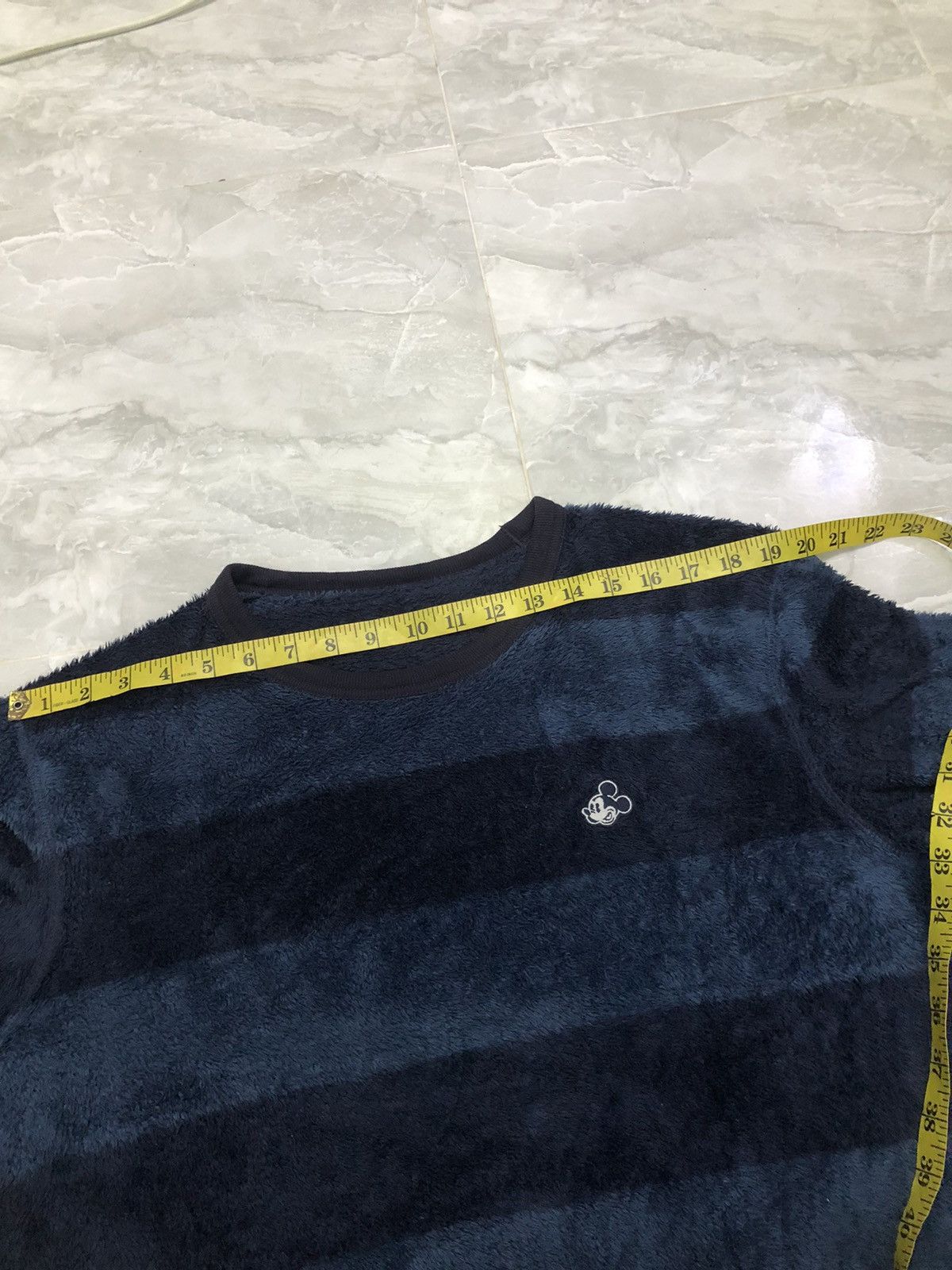 Uniqlo Disney x Uniqlo Fuzzy Stripe Mickey Sweater XL Size US XL / EU 56 / 4 - 11 Thumbnail
