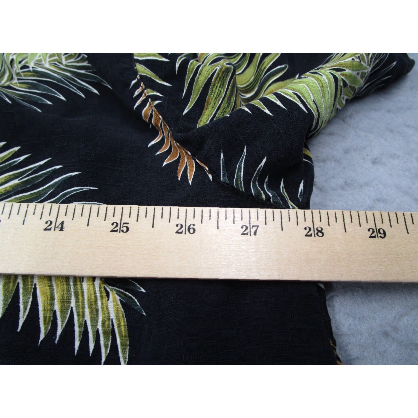 Tommy Bahama Tommy Bahama Shirt Men 2XL Black Floral Button Up Silk Camp Loop Collar Hawaiian Size US XXL / EU 58 / 5 - 5 Thumbnail