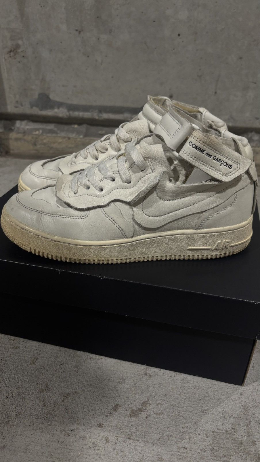 Comme des Garcons × Nike Comme Des Garçons Nike Air Force 1 Mid Size US 7 / EU 40 - 3 Thumbnail