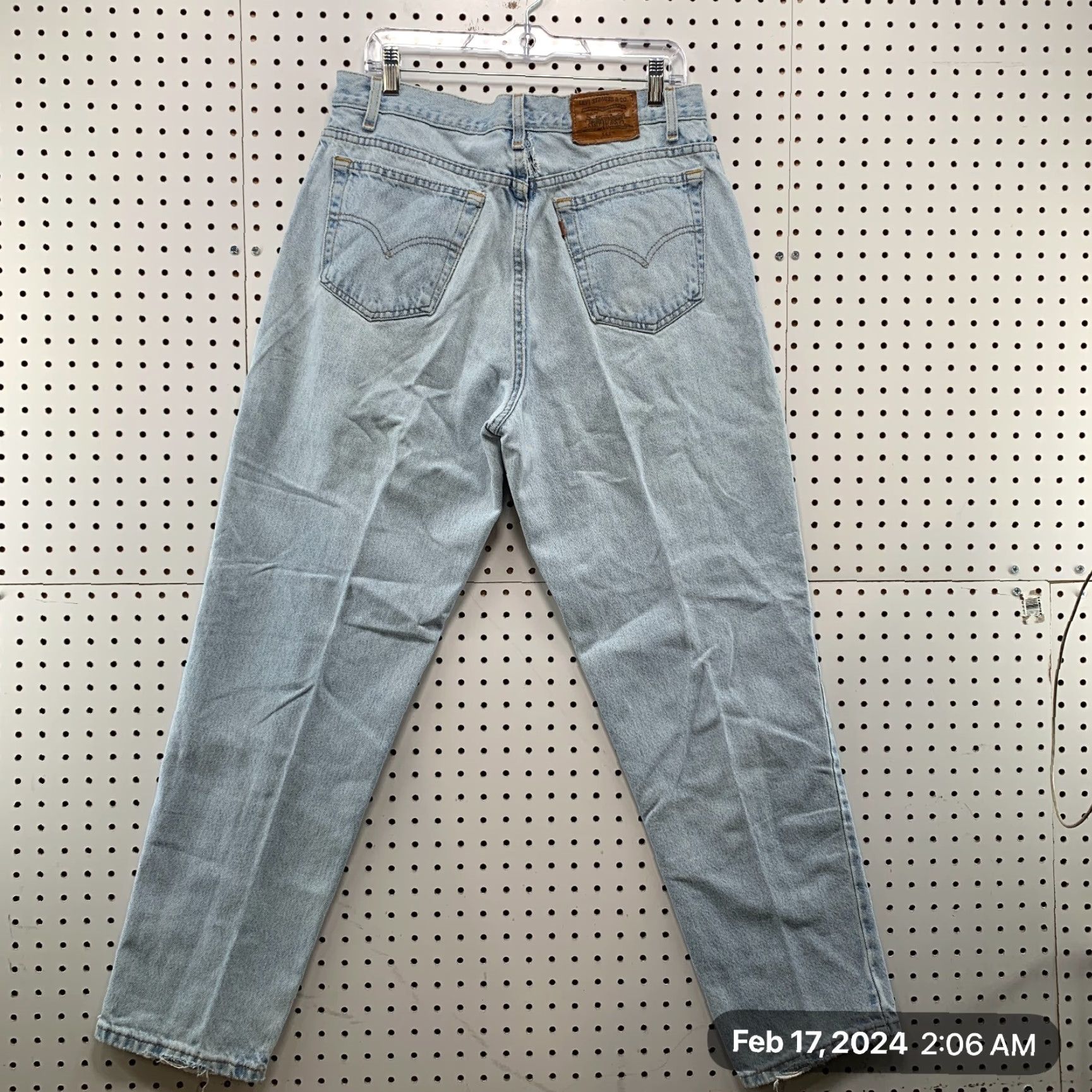 Levi's VINTAGE Levi's 545 Jeans Mens 34x32 Blue Denim Distressed USA 90s Tapered Relaxed Fit Regular Men Size US 34 / EU 50 - 7 Thumbnail