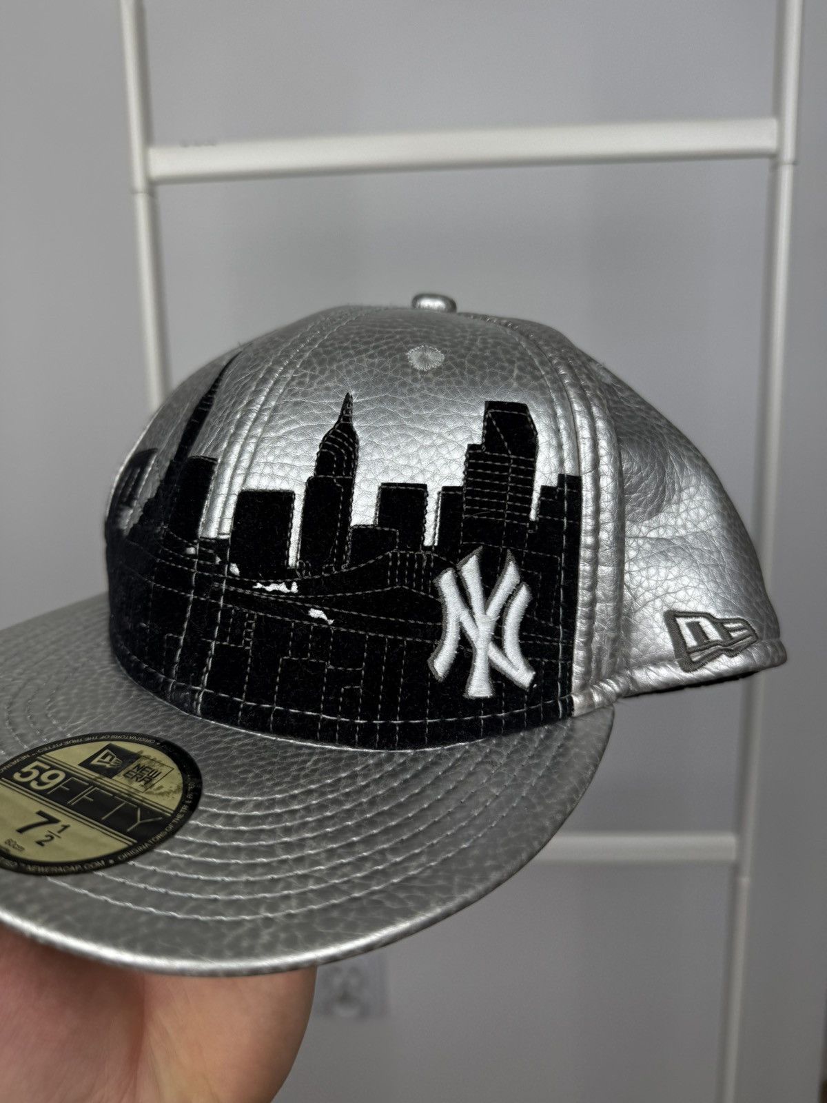 New Era Cap city lakers corduroy fitted 7 1/2 Size ONE SIZE - 2 Thumbnail