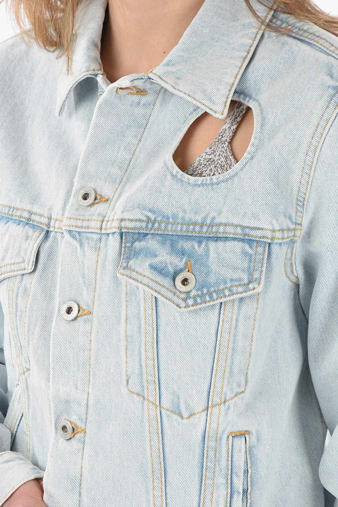 Off-White og1mm0426 Crop Denim Jacket in Light Blue Size M / US 6-8 / IT 42-44 - 3 Thumbnail