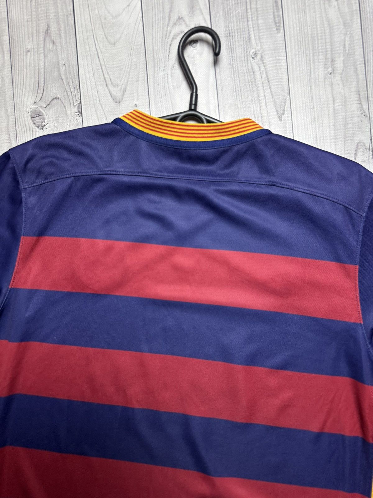 Nike × Vintage Vintage Nike Barcelona soccer jersey size M Size US M / EU 48-50 / 2 - 12 Thumbnail