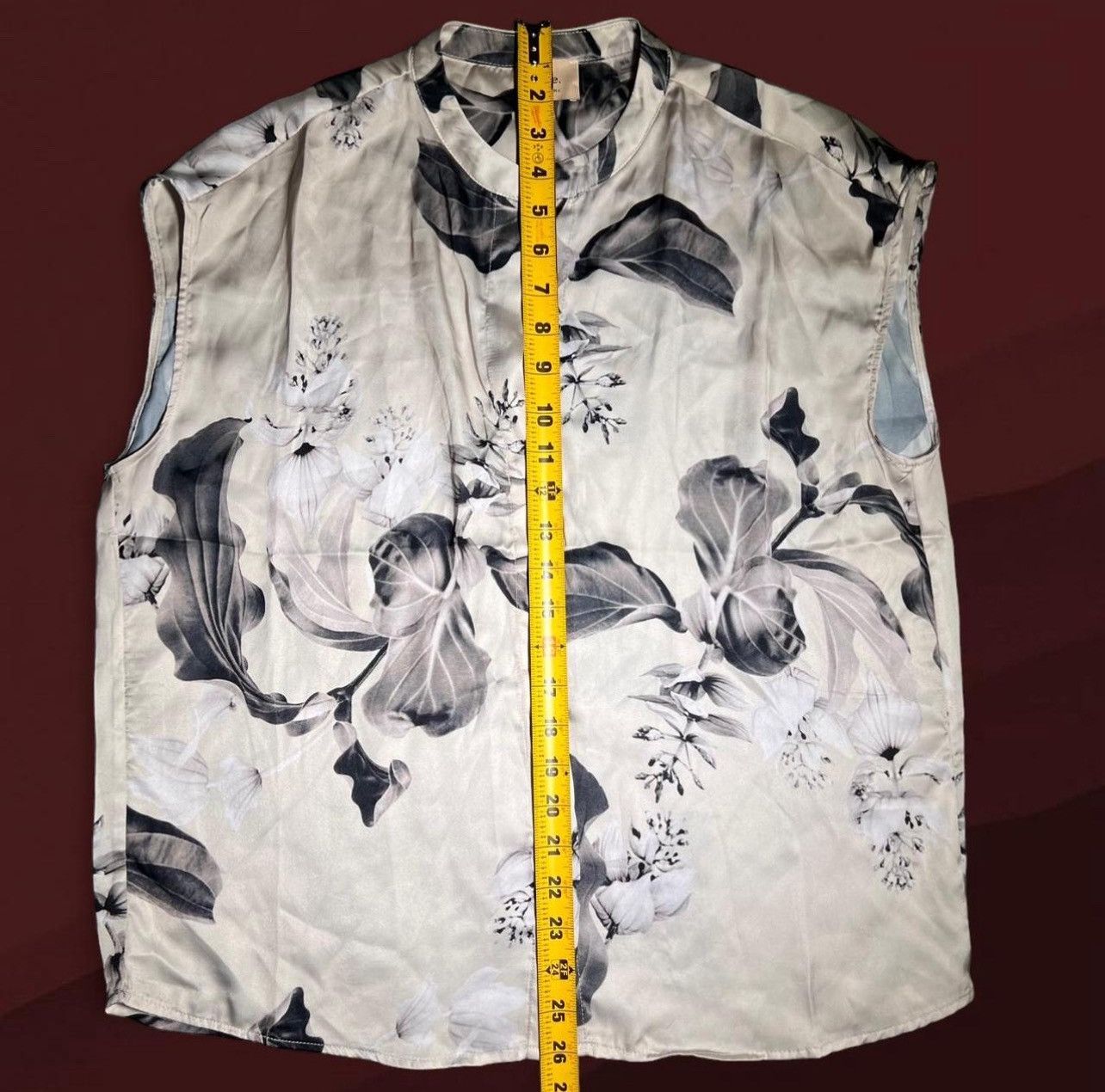 Elie Tahari Elie Tahari black and white floral button-up blouse Size M / US 6-8 / IT 42-44 - 5 Thumbnail