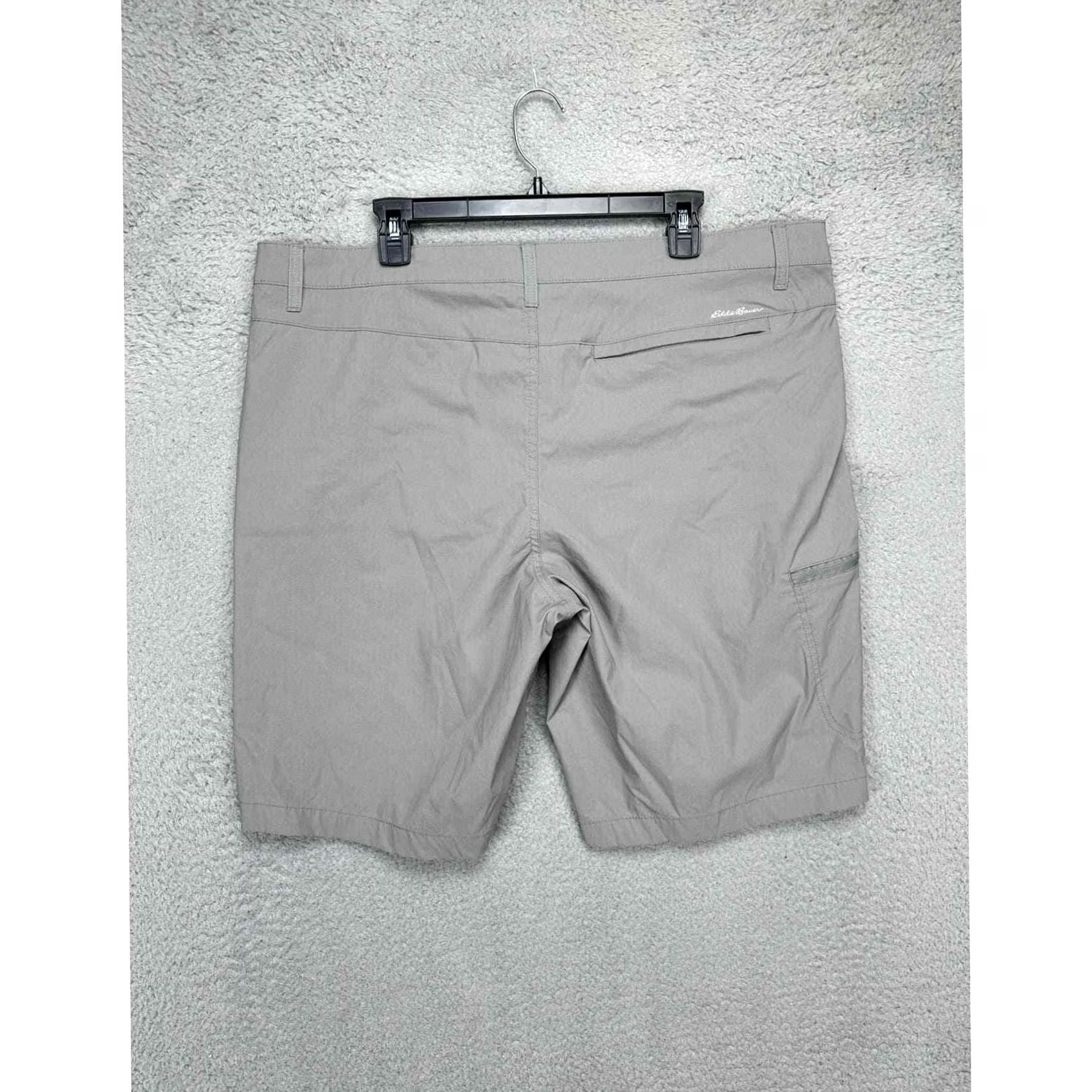Eddie Bauer Eddie Bauer Mens 40 Grey Nylon Blend Hiking Stretch Outdoor Shorts Size US 40 / EU 56 - 3 Thumbnail