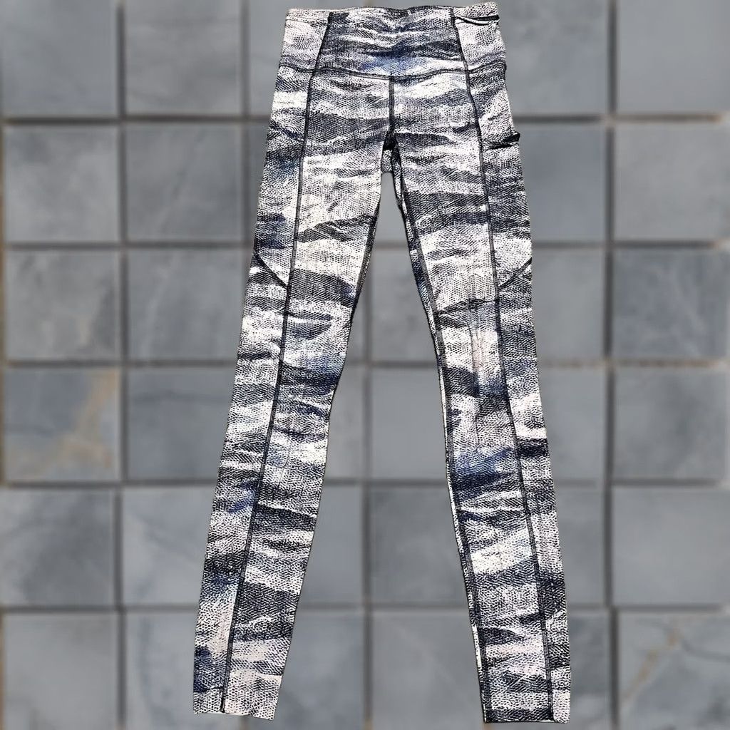 Lululemon Lululemon Leggings Pants Womens 4 Fast & Free Full Length Blue Patterned Leggings Womens Size 4 Regular Ankle Blue Size 27" / US 4 / IT 40 - 1 Thumbnail