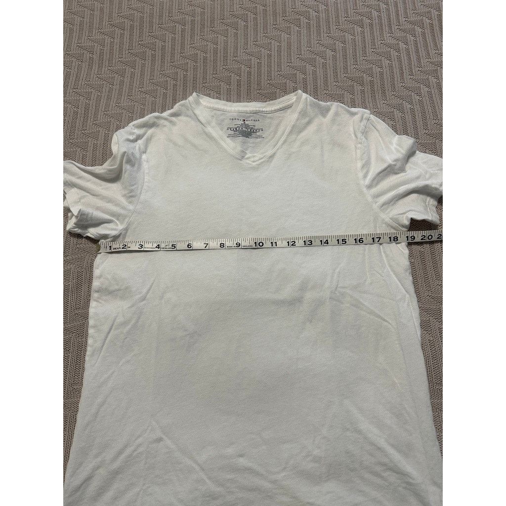 Tommy Hilfiger Tommy Hilfiger white vneck tee size M Size US M / EU 48-50 / 2 - 5 Thumbnail