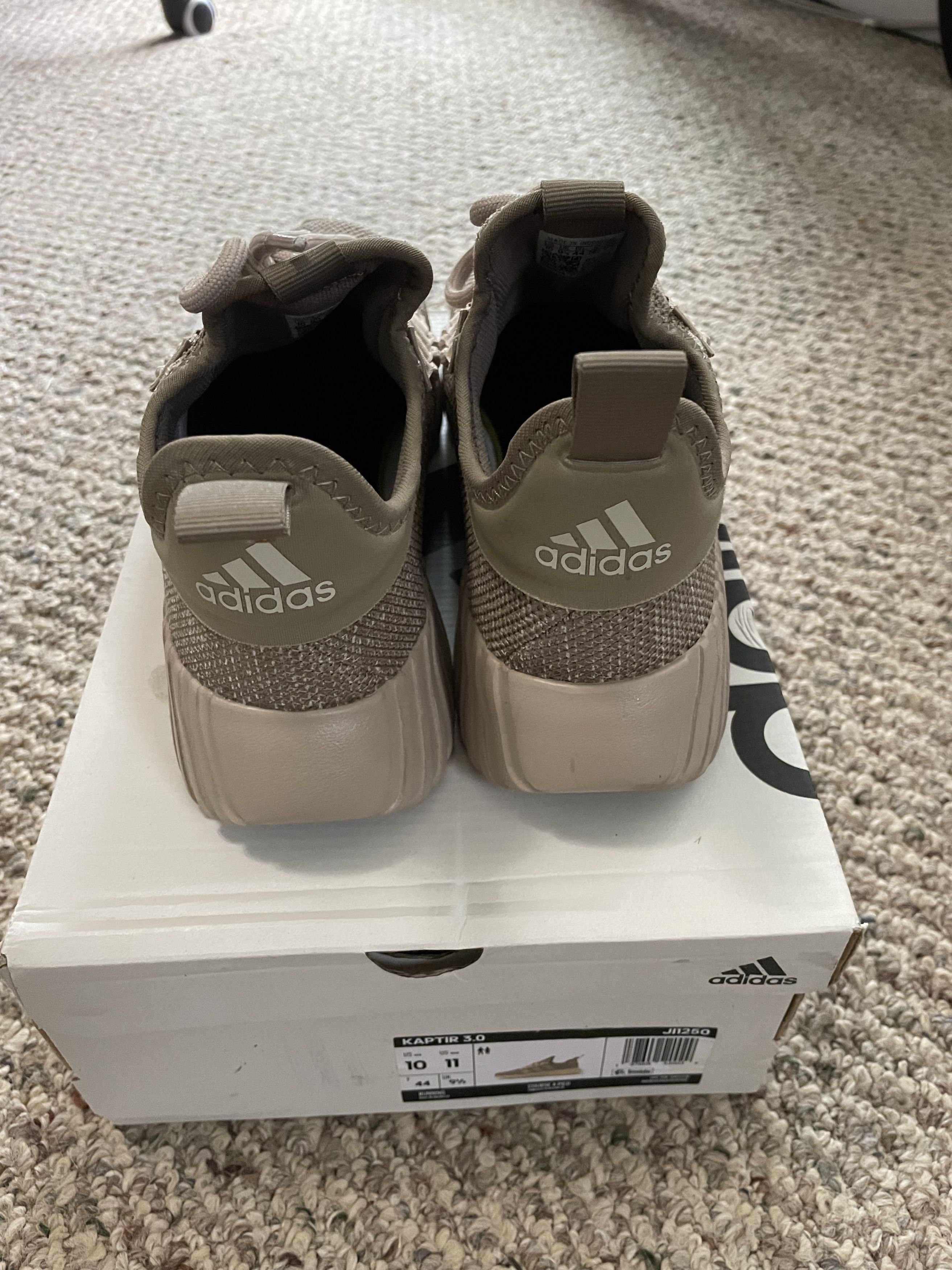 Adidas Kaptir 3.0 Size US 10 / EU 43 - 3 Thumbnail