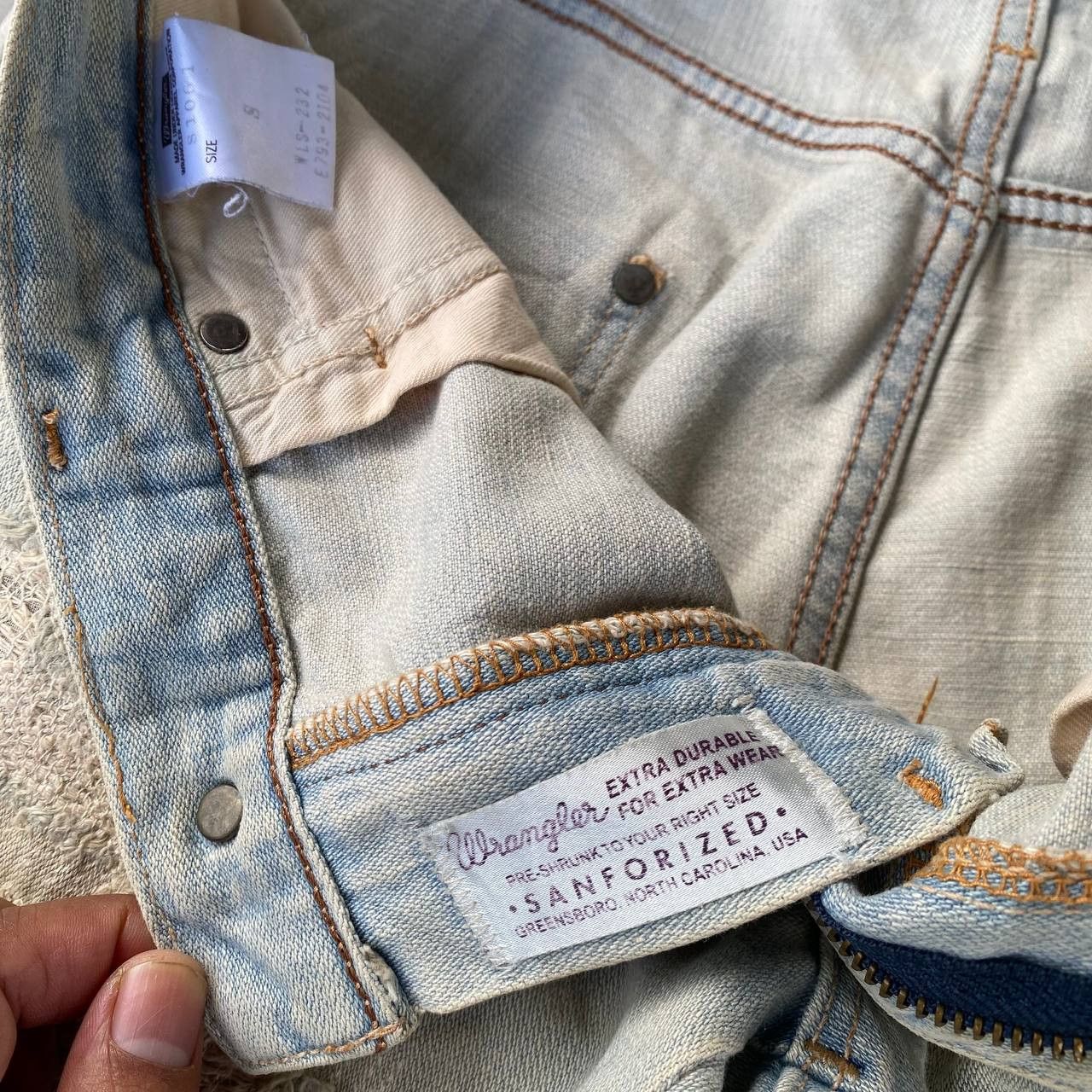 AKM × Wrangler RARE AKM X WRANGLER FLARED BORO DISTRESSED DIRTY STAIN W28 Size US 28 / EU 44 - 14 Thumbnail