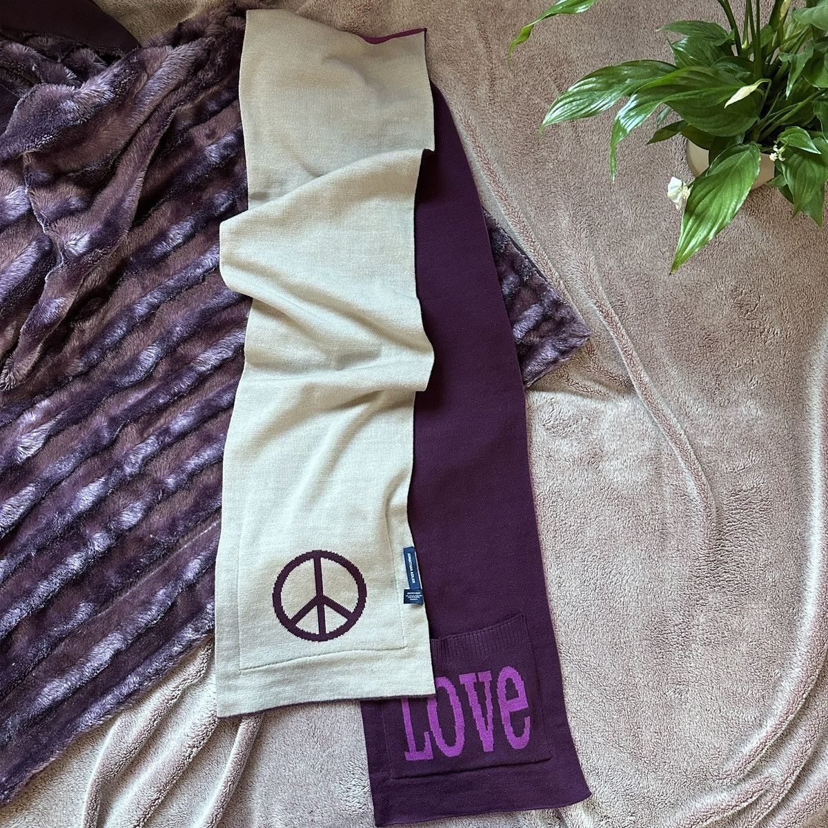 Designer Jonathan Adler Peace Love Scarf Muffler Designer Usa Luxury Size ONE SIZE - 9 Thumbnail