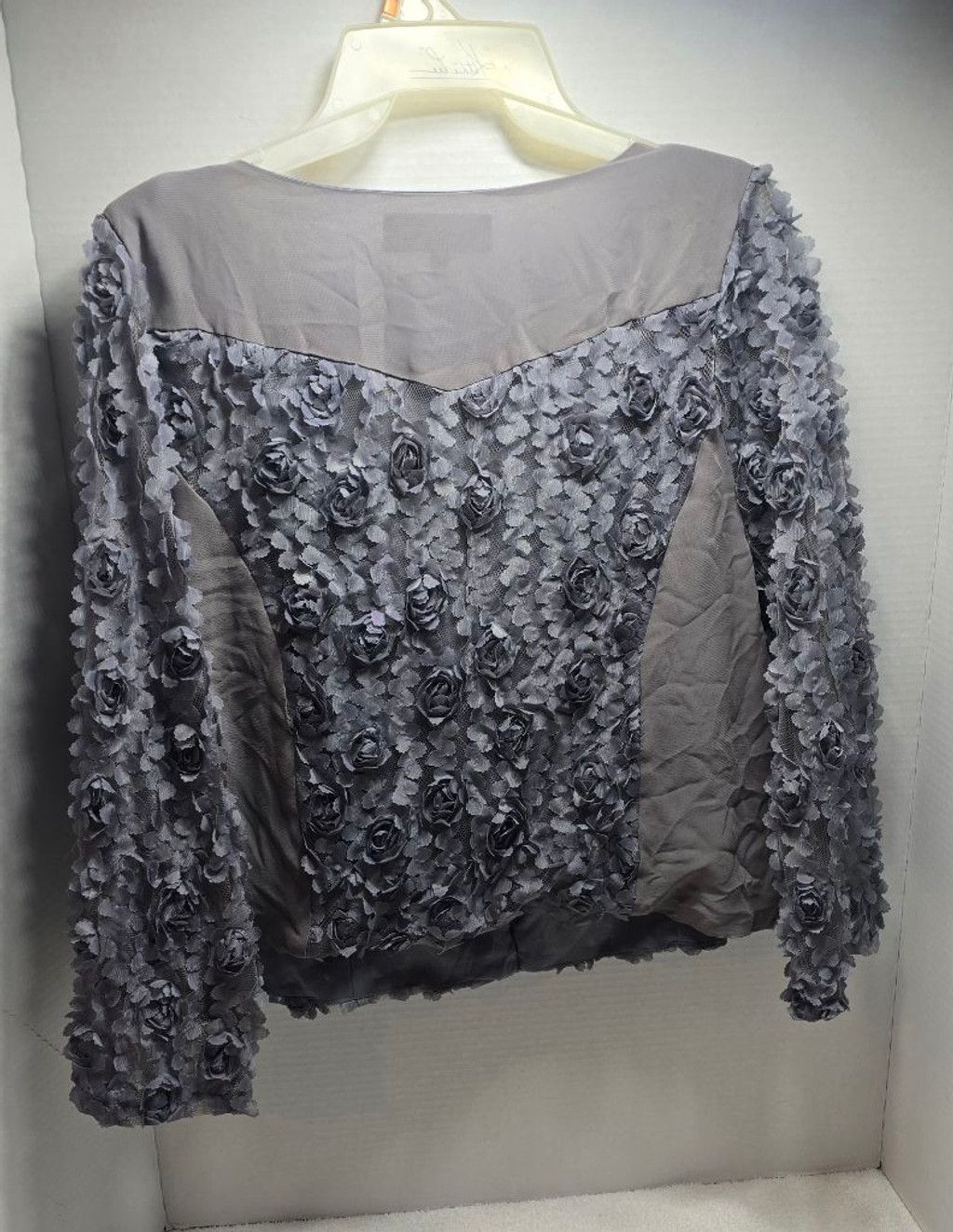 The Unbranded Brand Women's Pretty Angel Gray Floral Embellished Blouse L Size L / US 10 / IT 46 - 6 Thumbnail