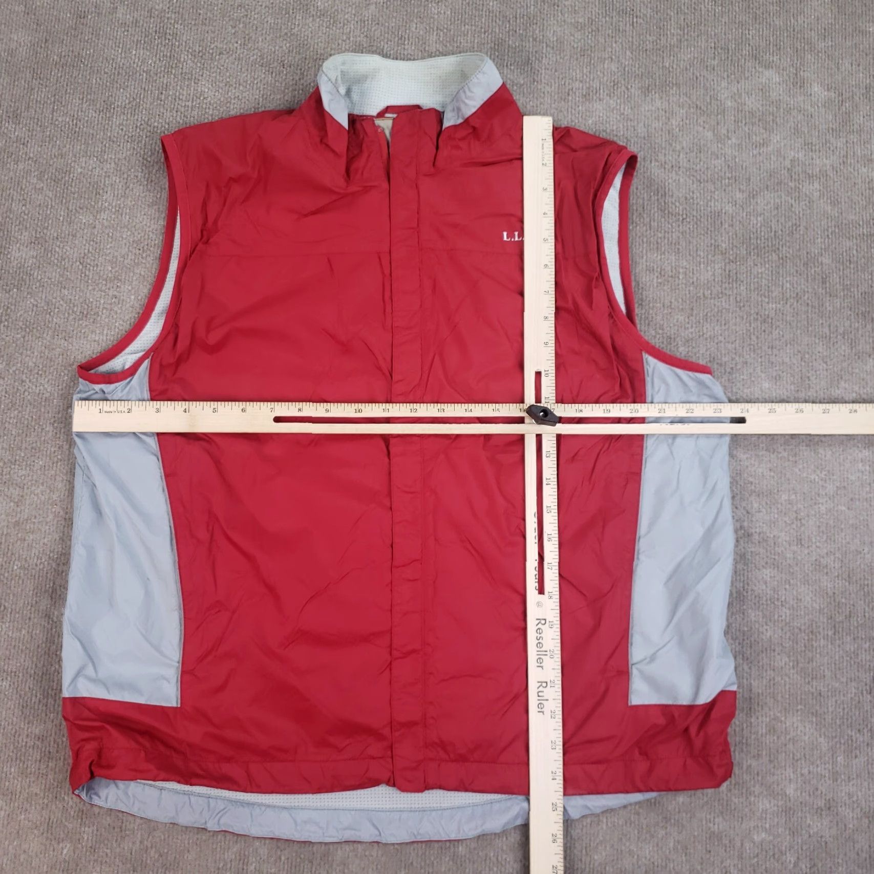 Vintage LL Bean Mens Large Red Gray Full Zip Vest Casual Windbreaker Nylon Size US L / EU 52-54 / 3 - 2 Thumbnail