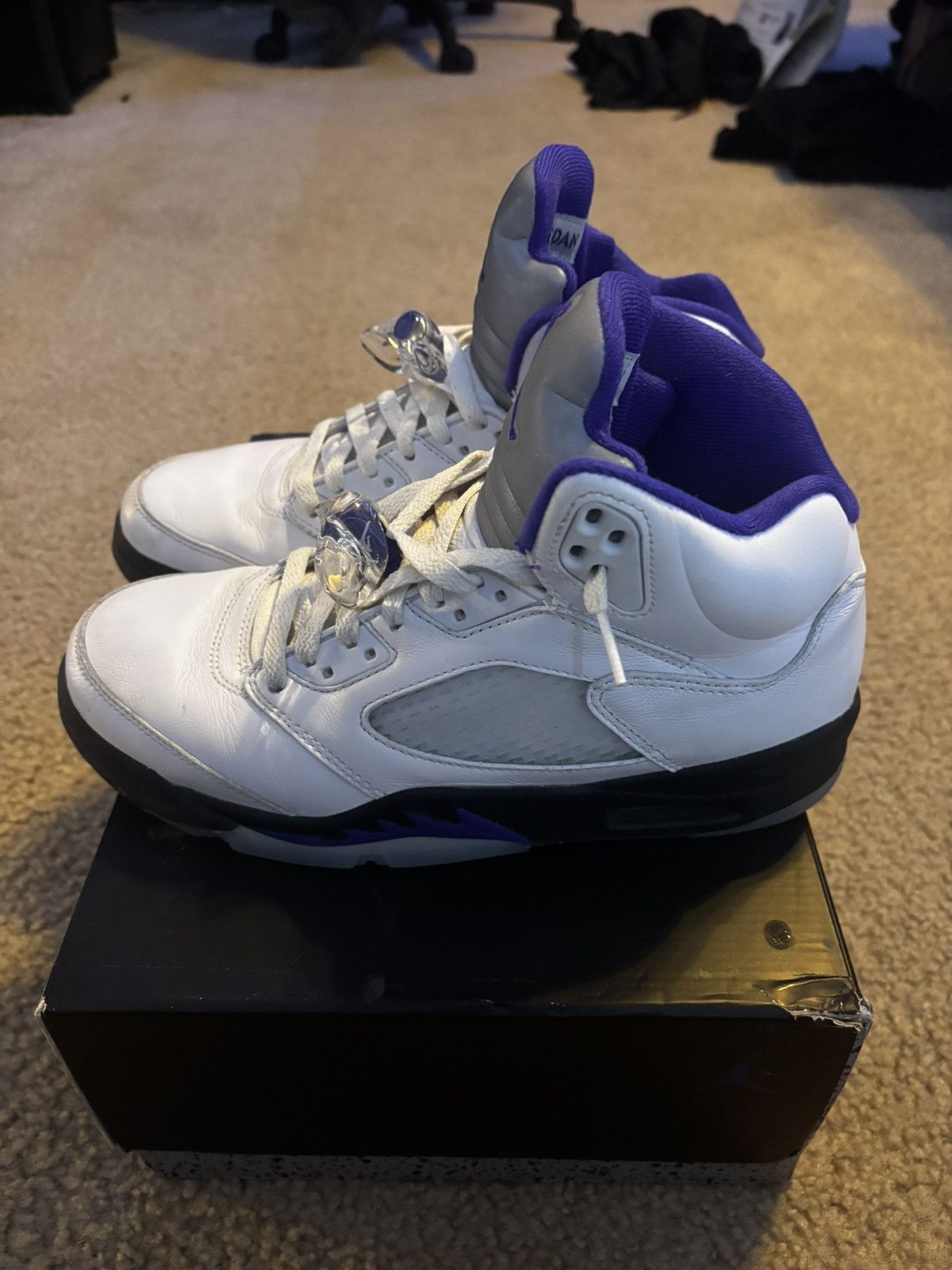 Jordan Brand Sz 8 Jordan 5 Concord White Purple Black Suede Leather Size US 8 / EU 41 - 3 Thumbnail
