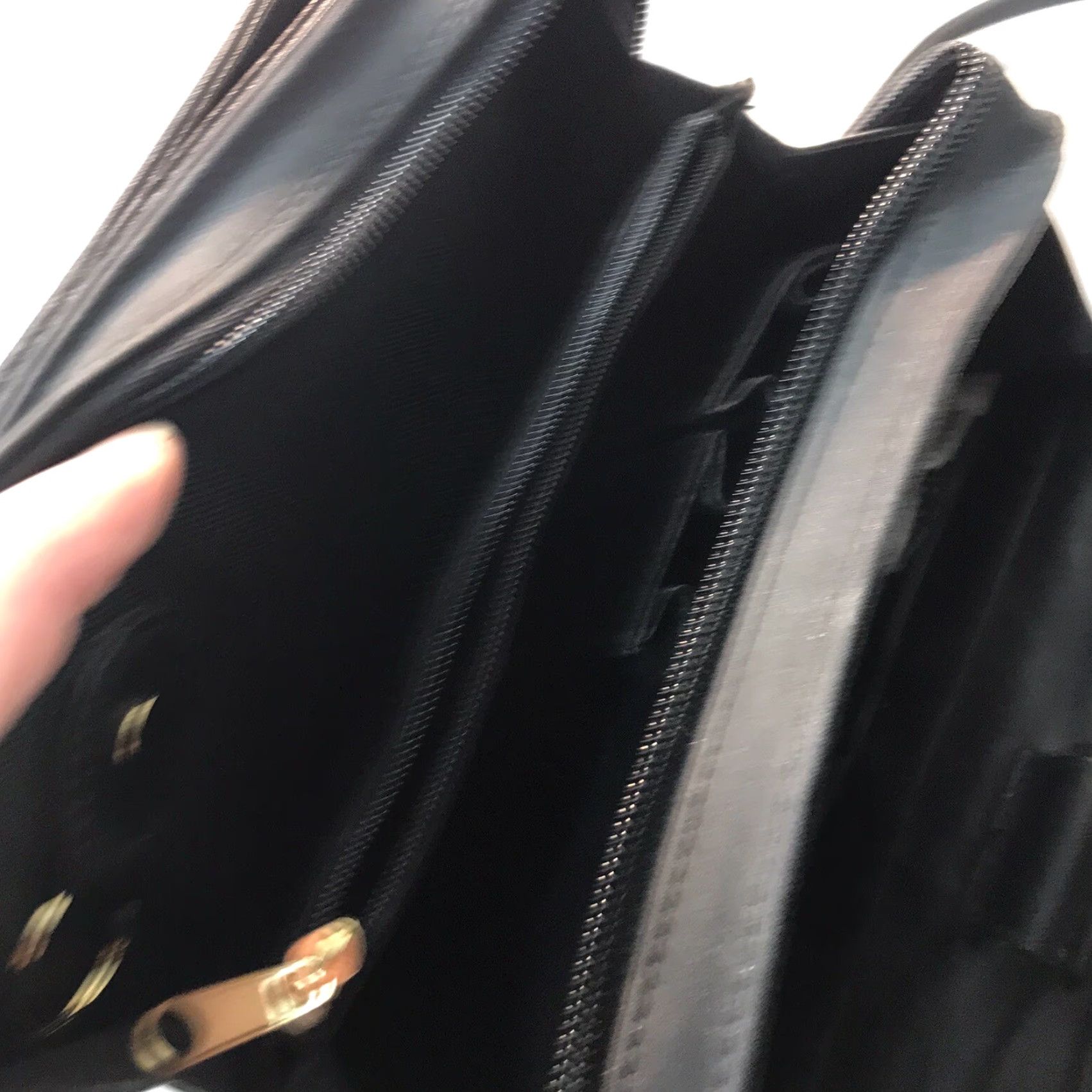 Vintage VINTAGE Crossbody Bag Women Small Black Faux Leather Microfiber Organizer Pockets 6in Travel Casual Size ONE SIZE - 6 Thumbnail