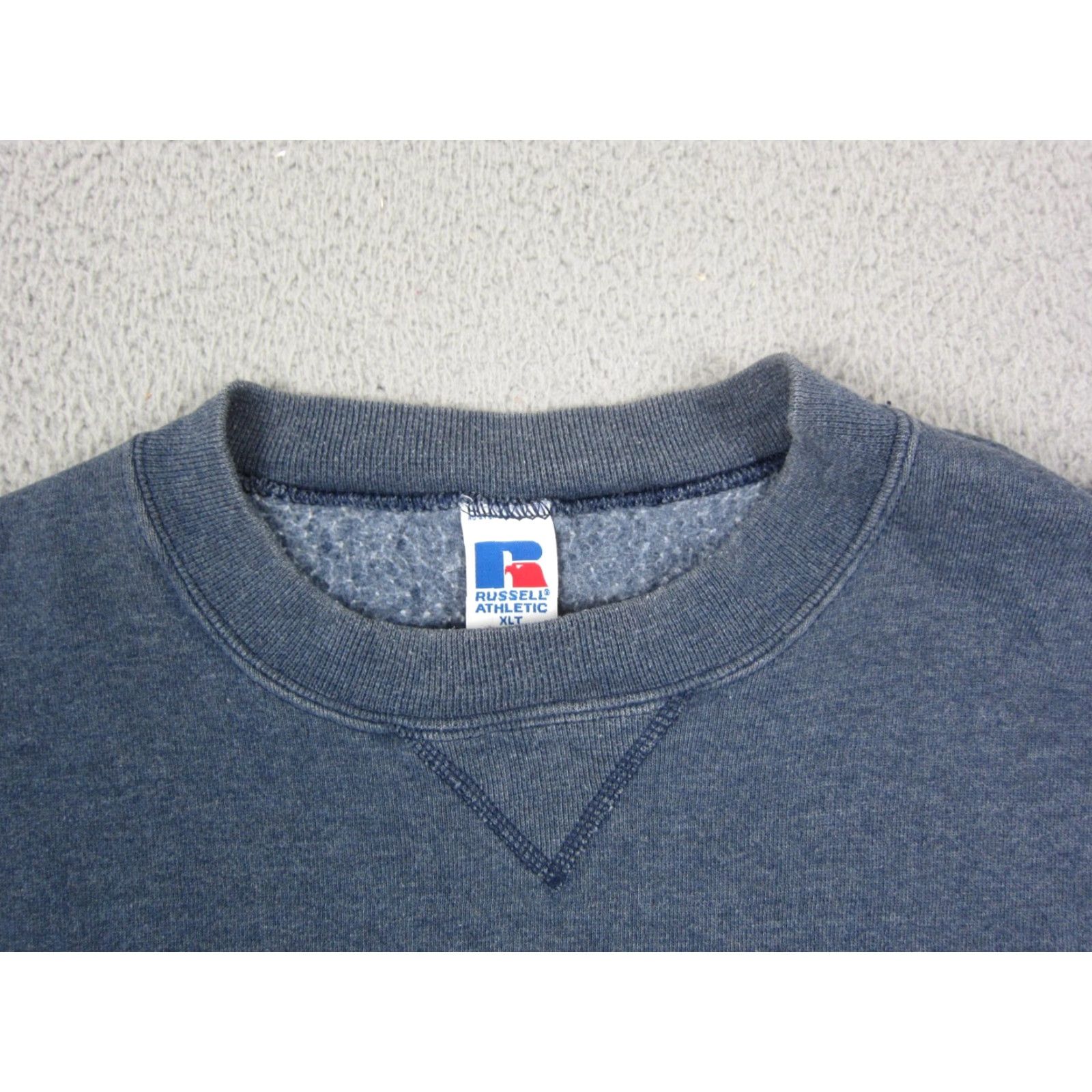 Russell Athletic VINTAGE Russell Sweatshirt Adult XLT Blue Russell Athletic 90s Pullover Crew Neck Long Sleeve Big & Tall Mens XXL? Size US XL / EU 56 / 4 - 3 Thumbnail