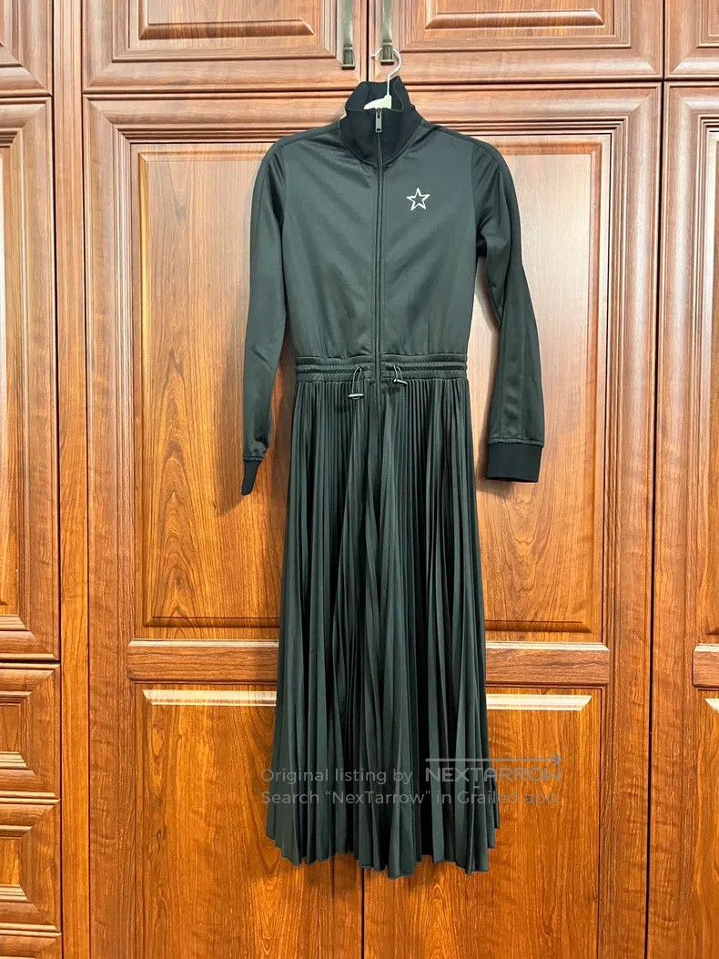 Valentino Valentino Big logo dress Size XS / US 0-2 / IT 36-38 - 1 Thumbnail