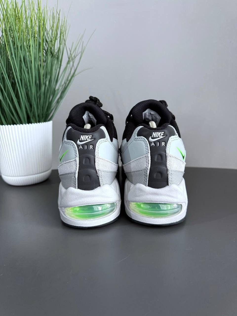 Nike Nike Air Max 95 OG Light Smoke Gray Sneakers Size US6,5/EU39 Size US 6.5 / EU 39-40 - 4 Thumbnail