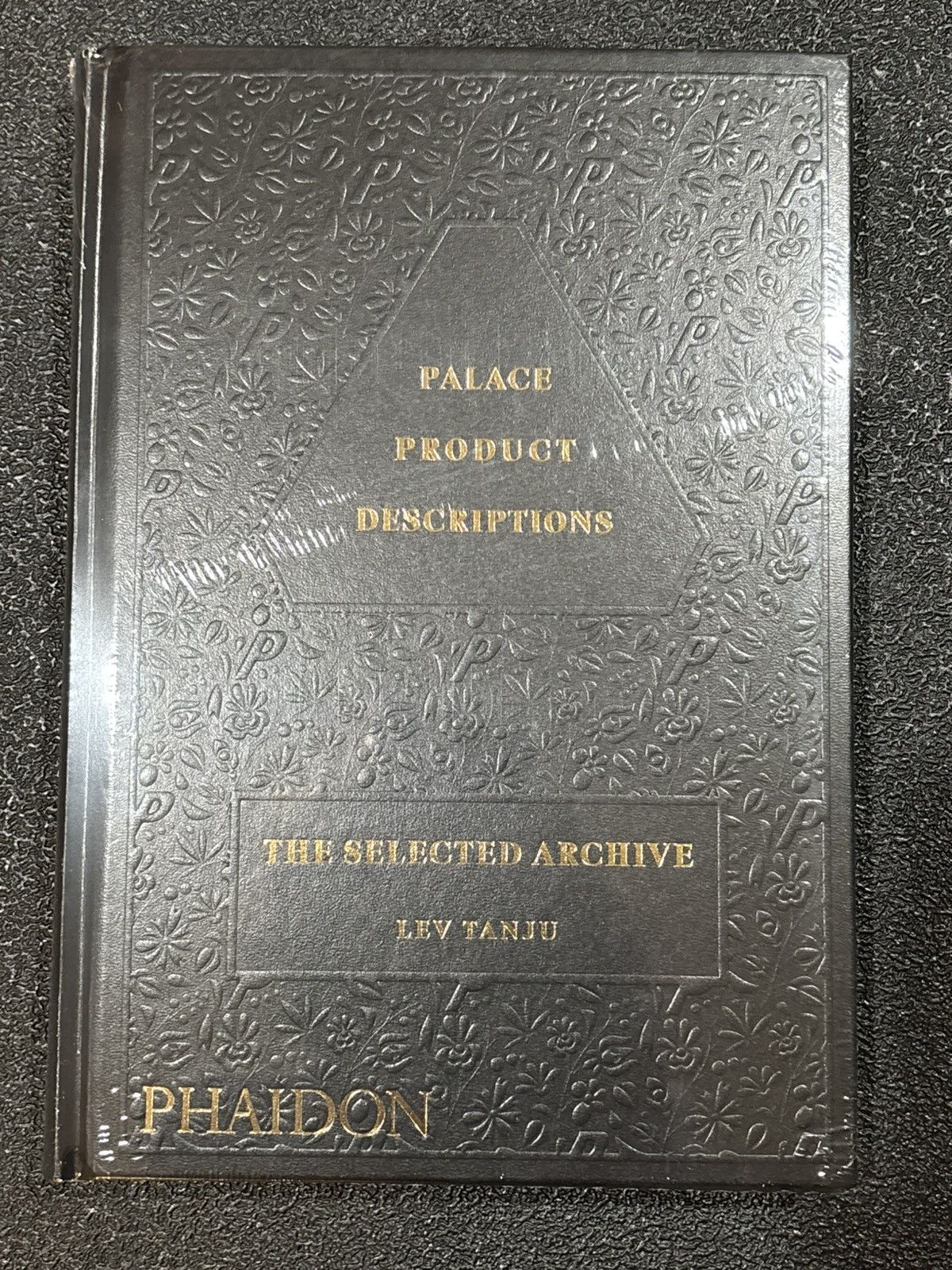 Palace PALACE PRODUCT DESCRIPTIONS: THE SELECTED ARCHIVE BOOK BLACK Size ONE SIZE - 1 Thumbnail