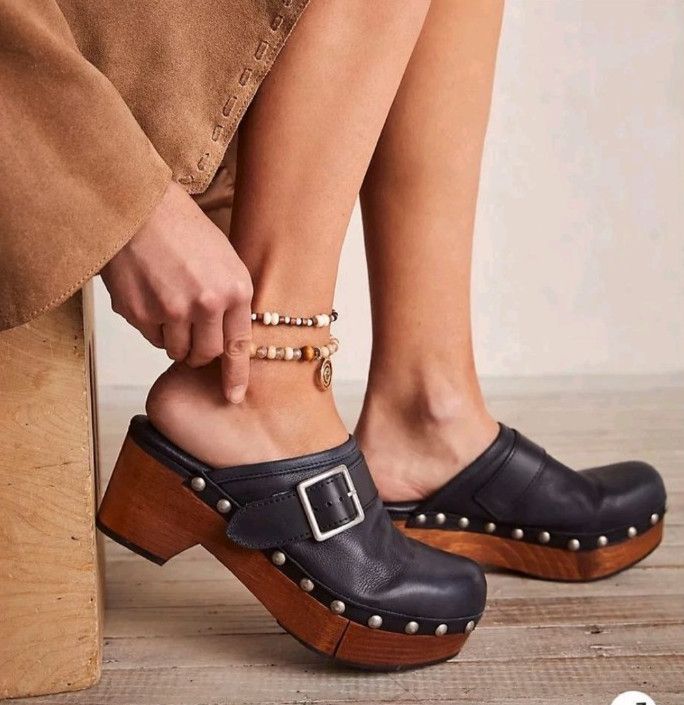 Free People Free People Culver City Clog Black Leather Studs EU 40 US 10 Size US 10 / IT 40 - 1 Thumbnail