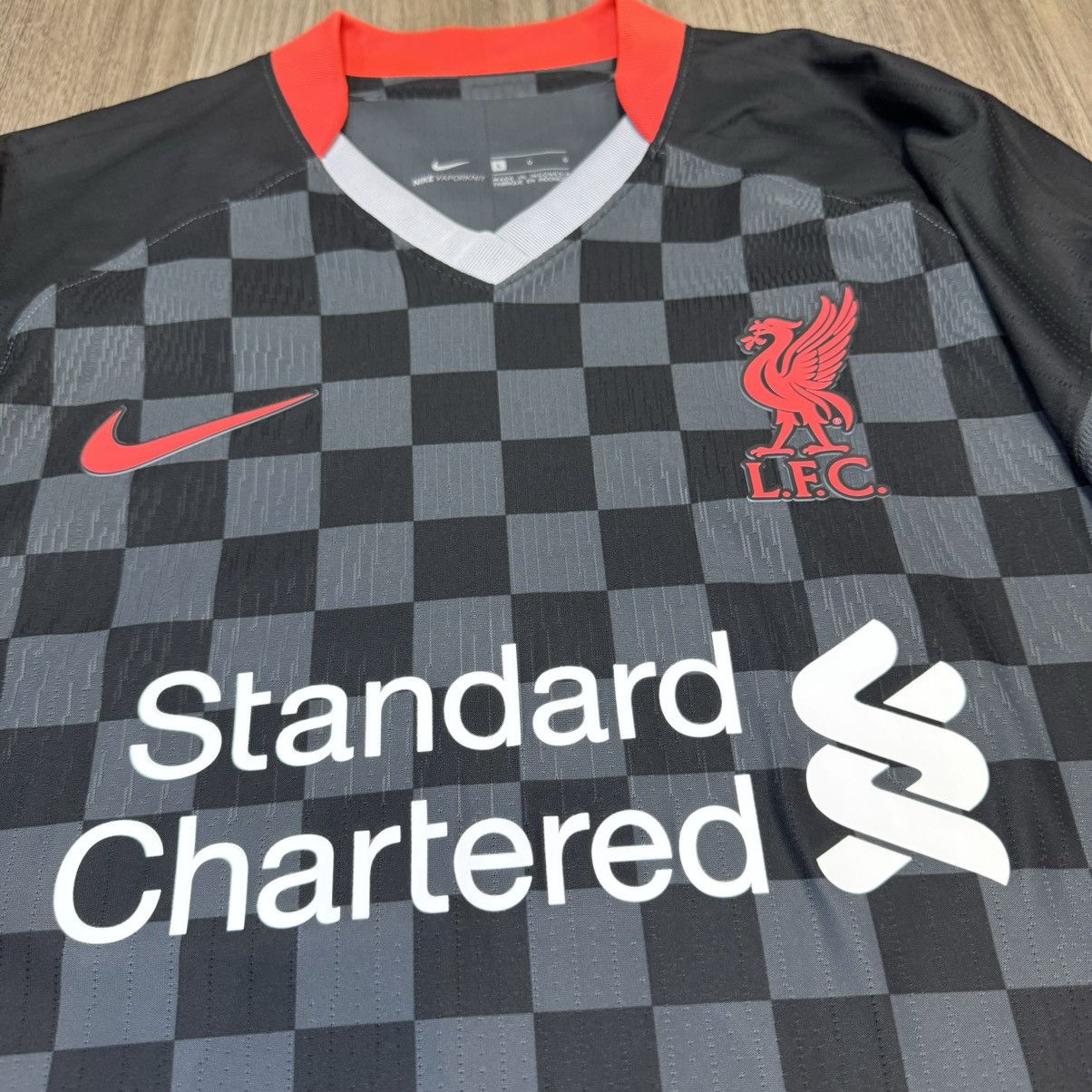 Nike Liverpool 20/21 third away shirt #11 Salah Size US L / EU 52-54 / 3 - 3 Thumbnail