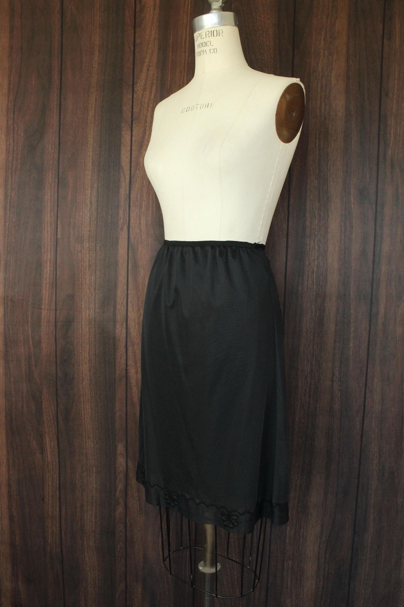 Vintage Vintage 1960s 1970s Half Slip, Carol Brent Black Nylon with Size ONE SIZE - 7 Thumbnail
