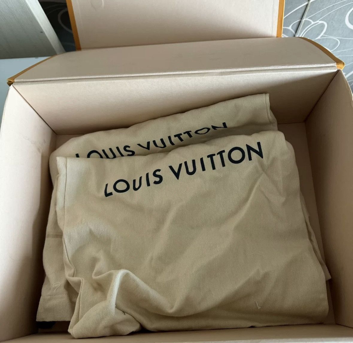 Louis Vuitton Louis Vuitton discovery Size US 8 / EU 41 - 8 Thumbnail