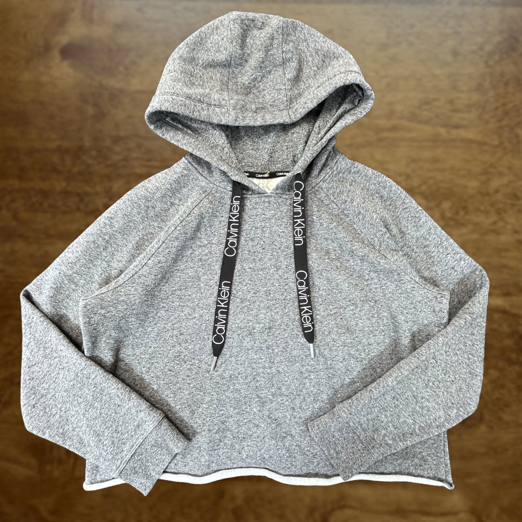 Calvin Klein VINTAGE Calvin Klein Hoodie Womens Medium Gray Crop Pullover Logo Drawstring Sweatshirt Size M / US 6-8 / IT 42-44 - 1 Thumbnail