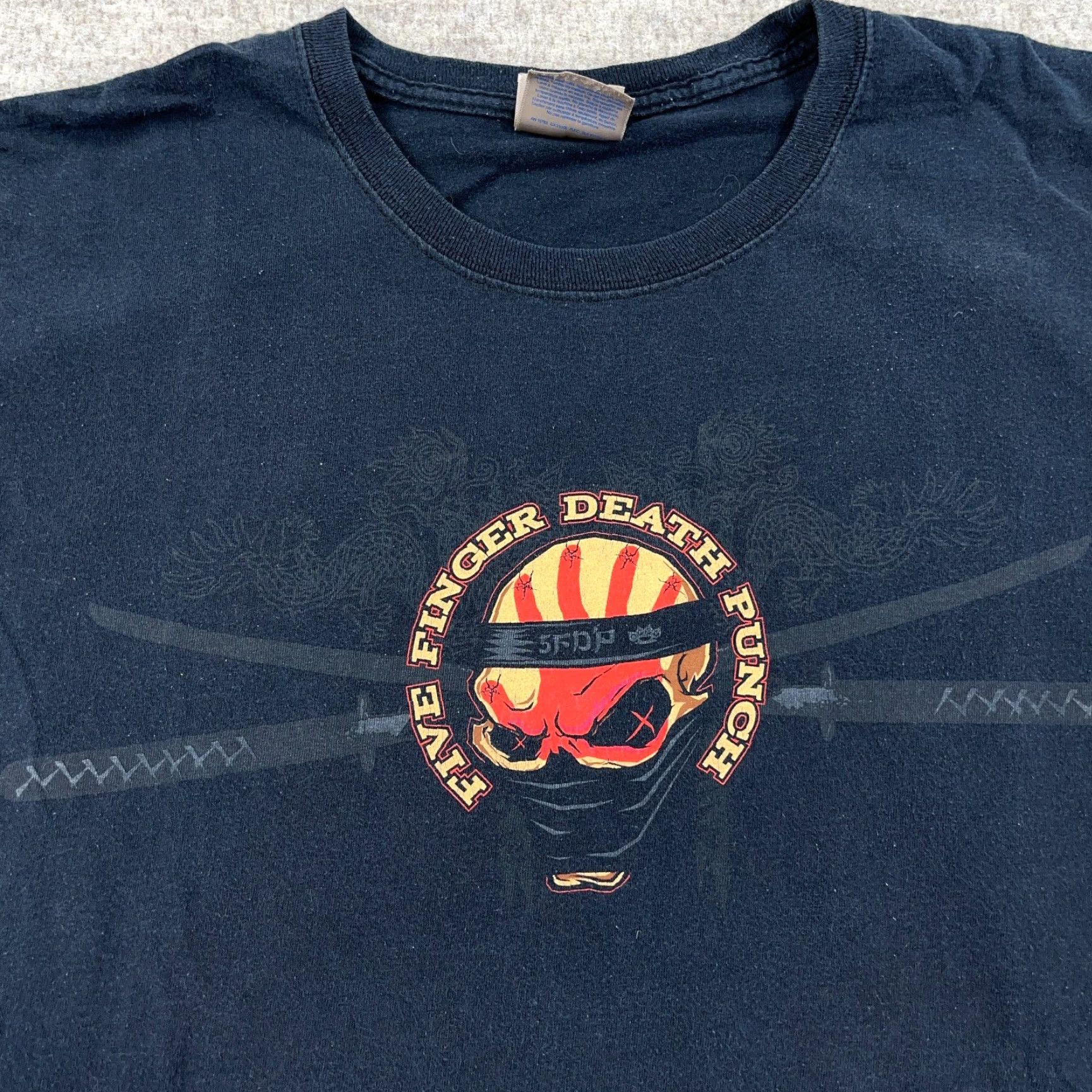Hanes VINTAGE Hanes Shirt Men 2XL Black Band Graphic Print Y2K 5 Finger Death Punch Tee Skull Rock Retro Hipster Music Adult Mens Size US XXL / EU 58 / 5 - 3 Thumbnail