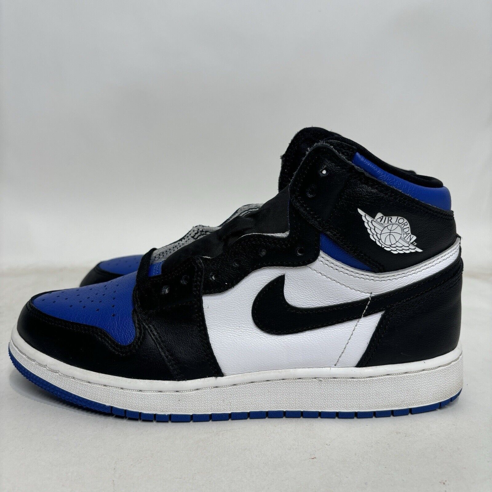Nike Nike Air Jordan 1 High OG GS “Royal Toe” 2024 Size US 8.5 / IT 38.5 - 6 Thumbnail
