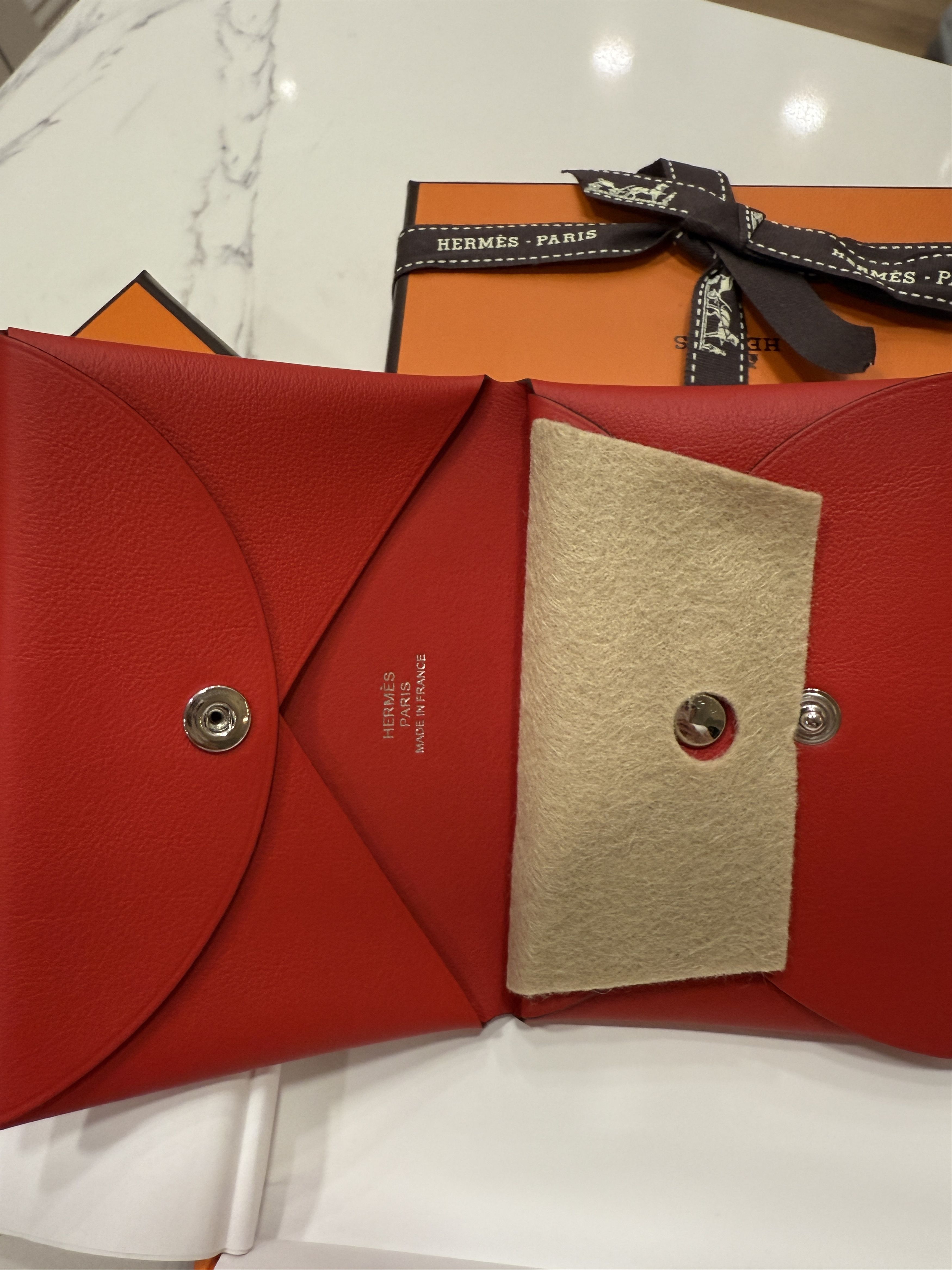 Hermes Hermes calvi duo special edition Rouge De Coeur Size ONE SIZE - 3 Thumbnail