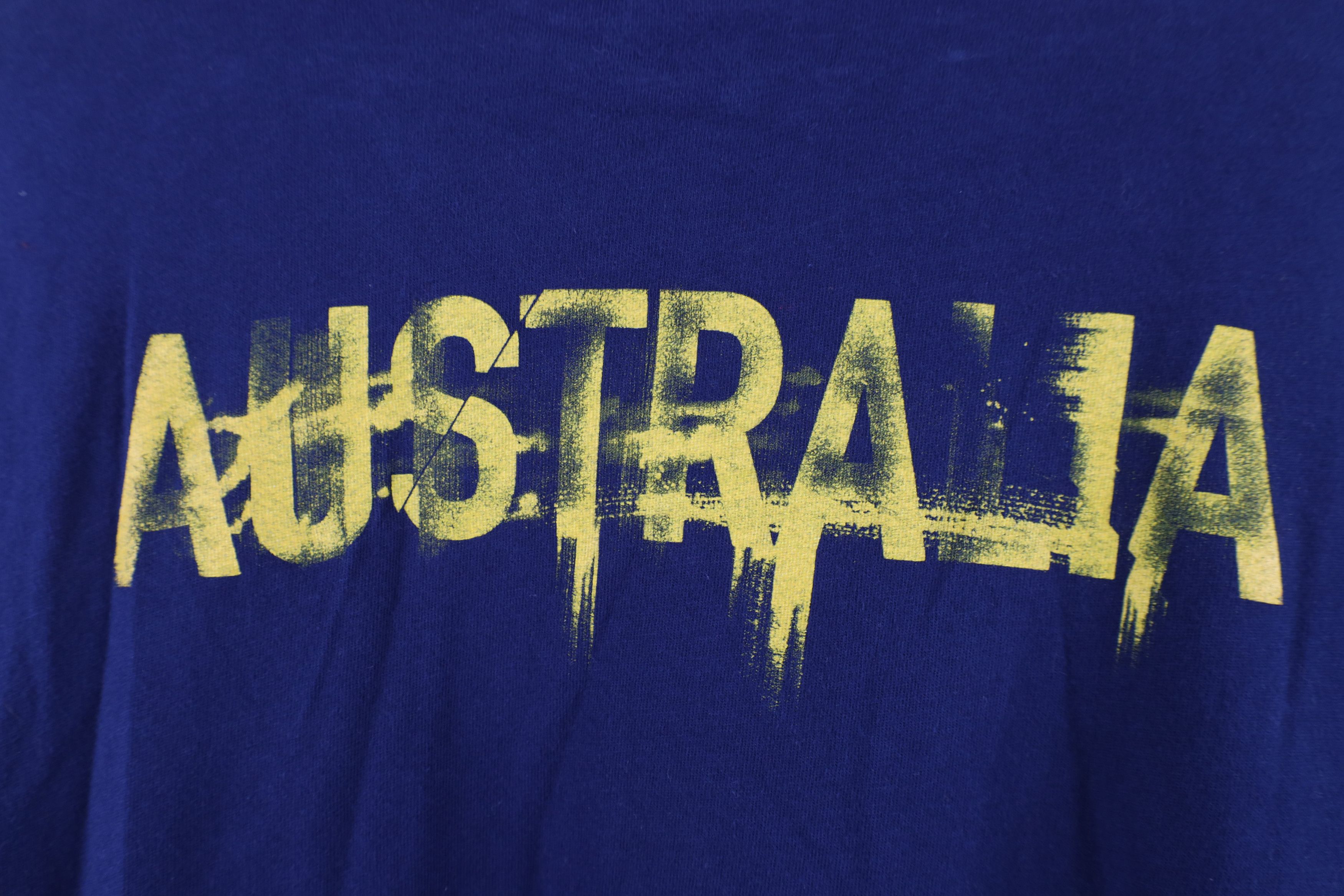 Nike Vintage Nike Swoosh Australia National Team Soccer T-Shirt Size US L / EU 52-54 / 3 - 12 Thumbnail