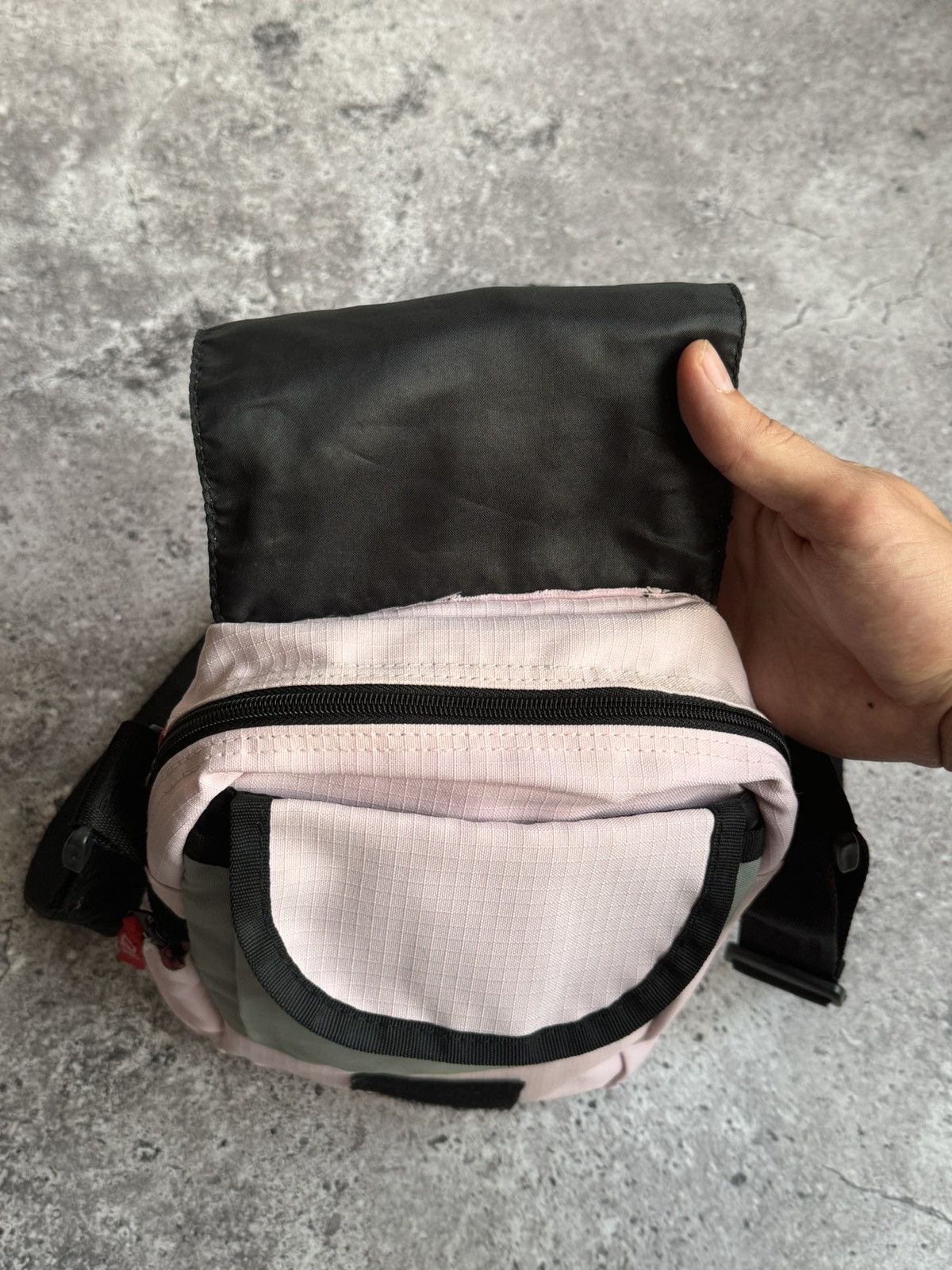 Diesel × Vintage Vintage Diesel glamour Y2K crossbody messenger bag Size ONE SIZE - 11 Thumbnail