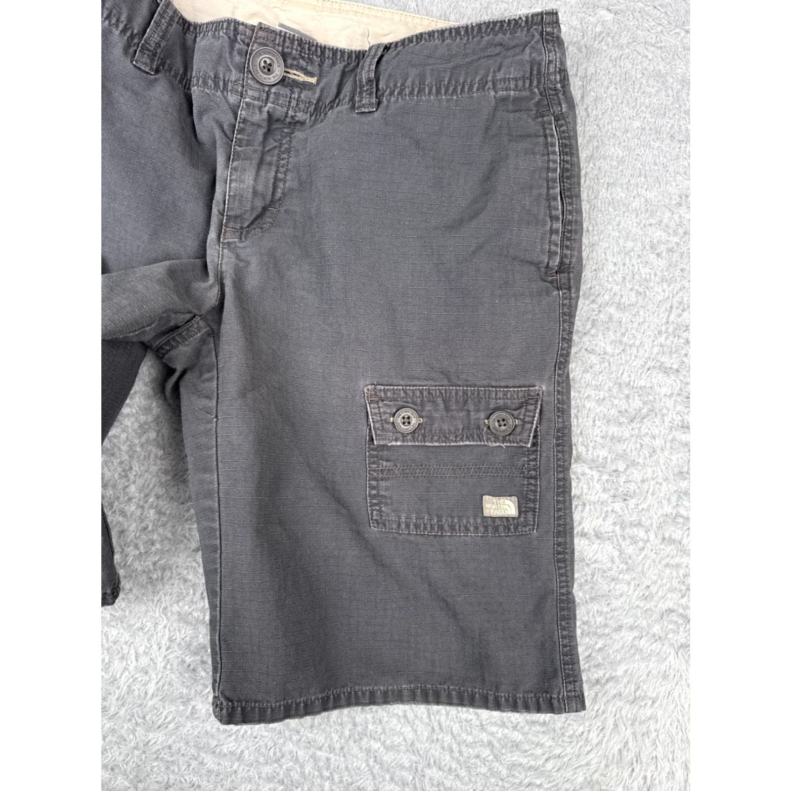 The North Face VINTAGE The North Face Cargo Shorts Women 8 Gray Cotton Ripstop Casual Activewear Summer Size 30" / US 8 / IT 44 - 3 Thumbnail