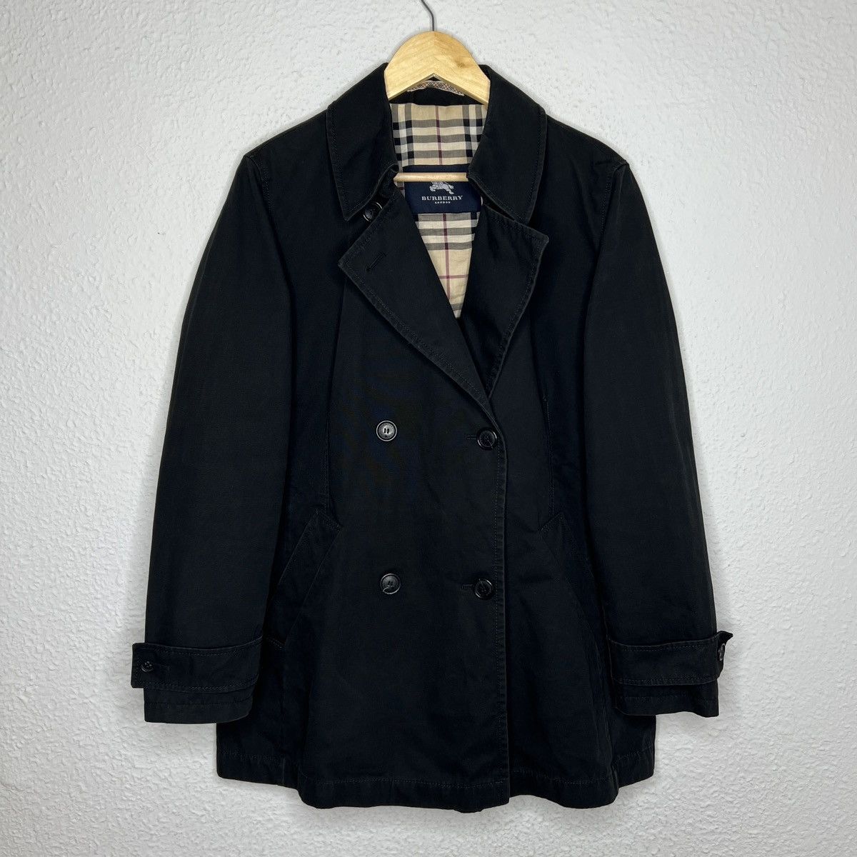 Burberry Burberry London Trench Coat Black Nova Chceck Jacket Size M / US 6-8 / IT 42-44 - 1 Thumbnail