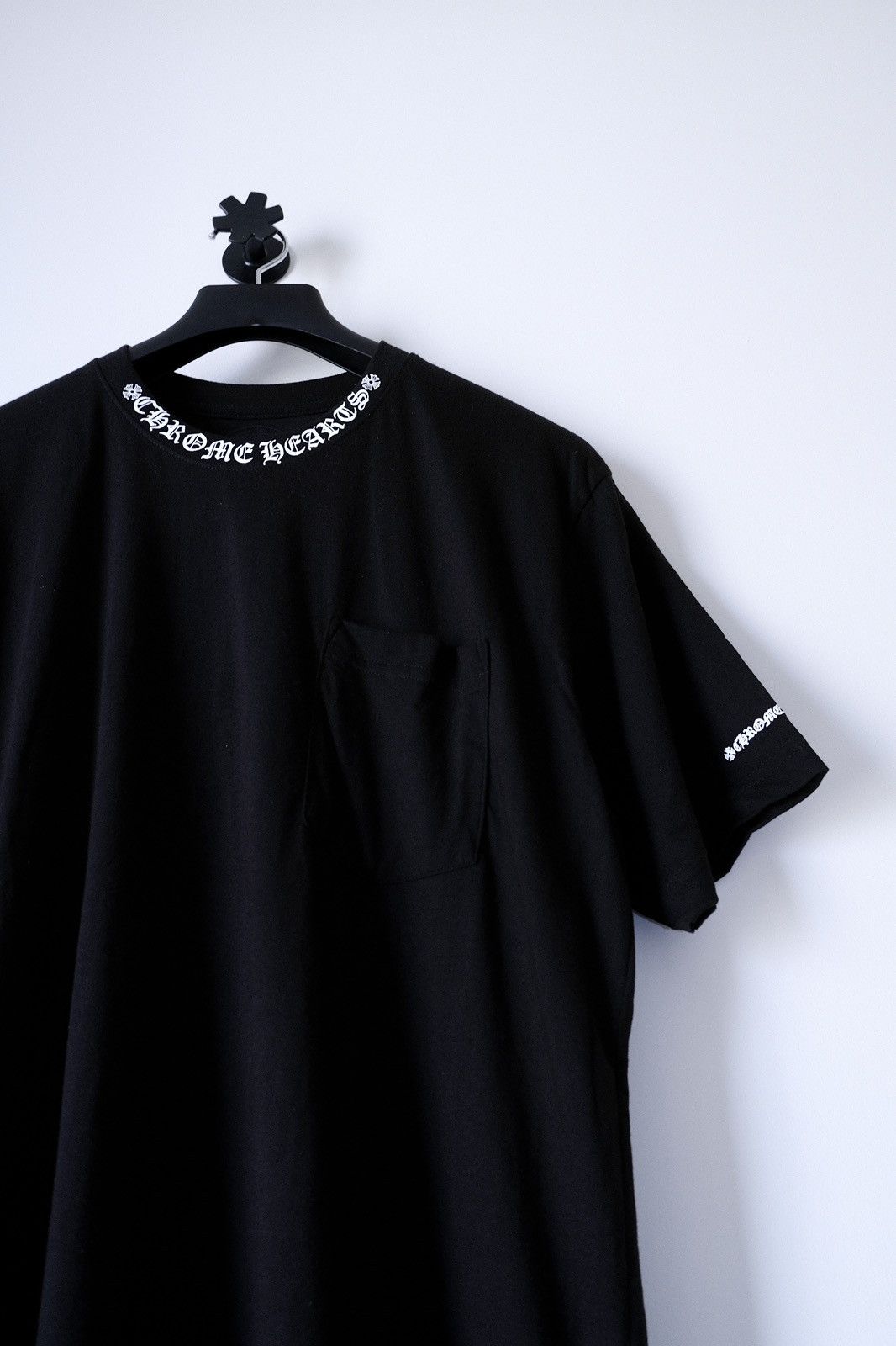 Chrome Hearts Chrome Hearts Neck Logo Tee Size L Size US L / EU 52-54 / 3 - 2 Thumbnail