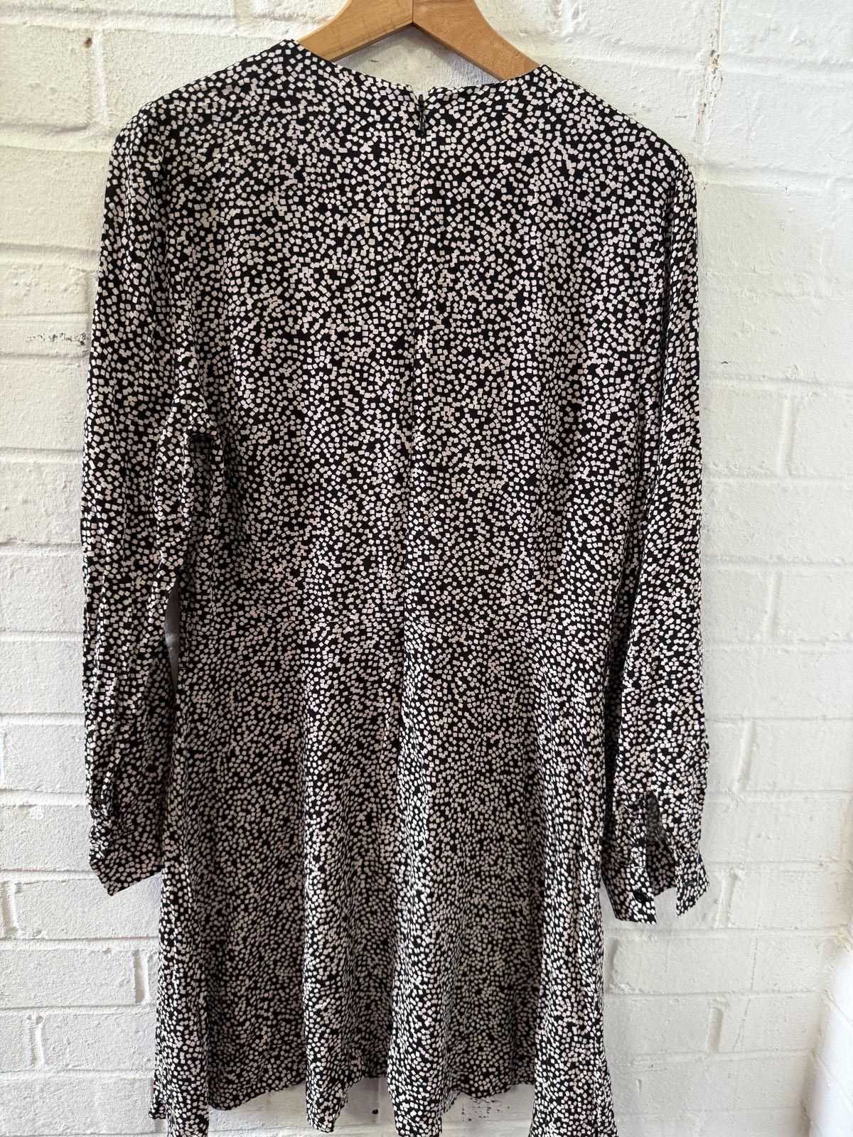 Designer Chic Floral Print Dress Size M / US 6-8 / IT 42-44 - 4 Thumbnail