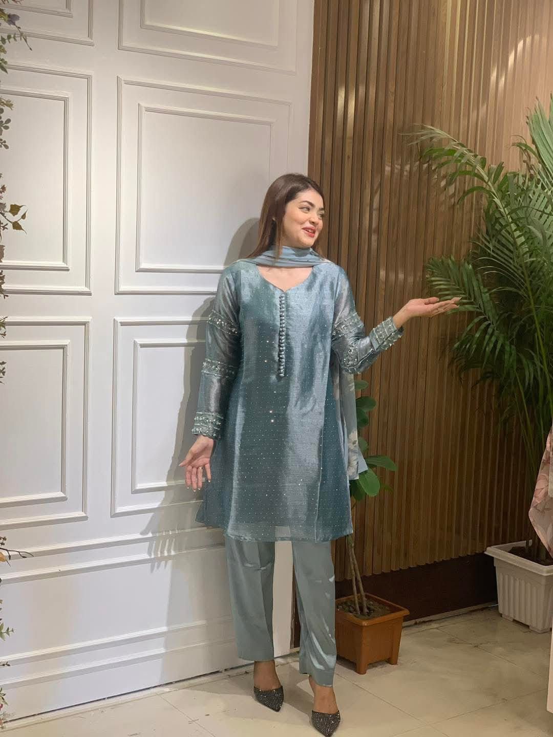 Other Bollywood Design silk 3pc kamiz suit Indian Pakistani New Size M / US 6-8 / IT 42-44 - 2 Thumbnail