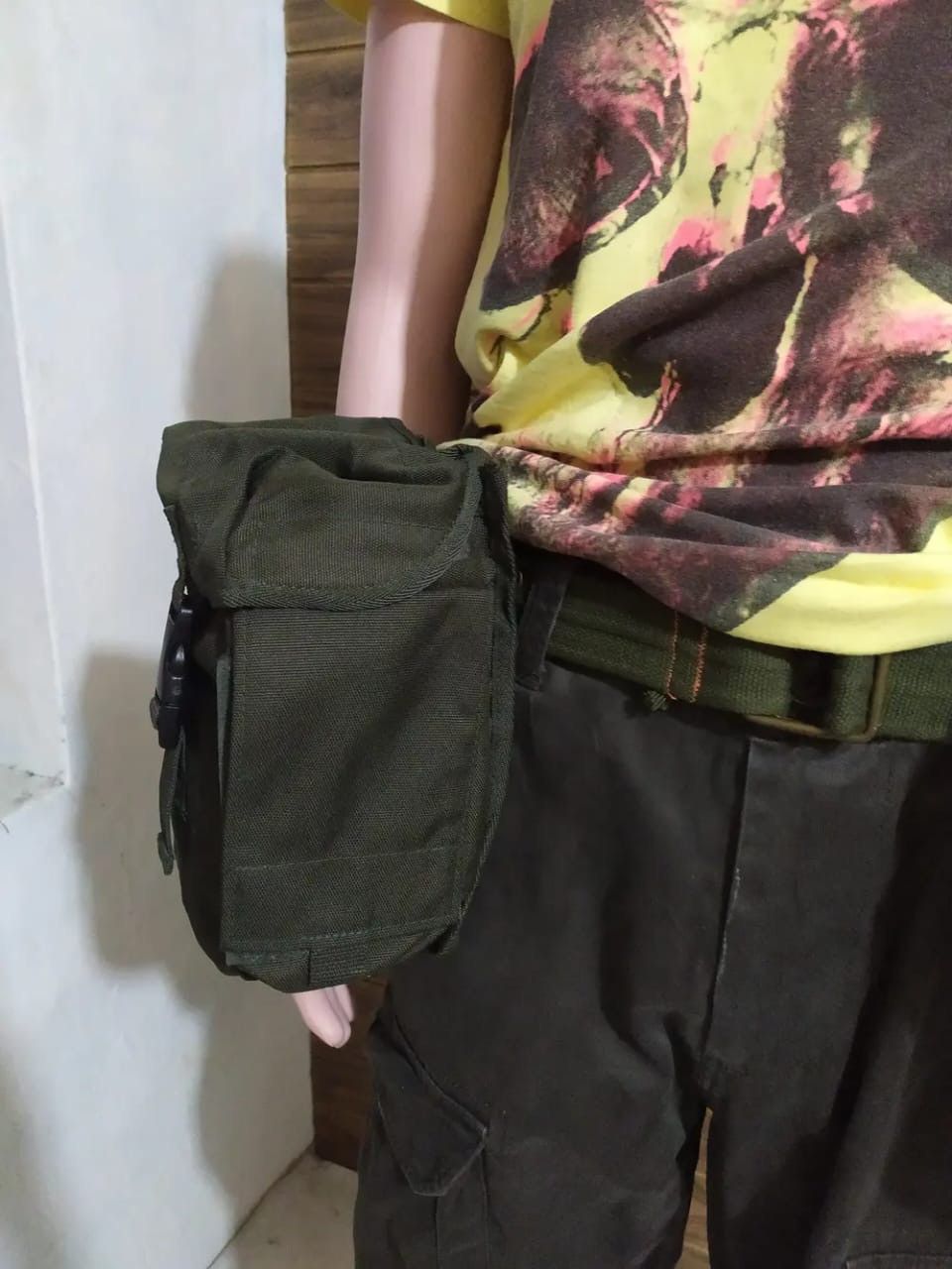 Other Military Gas Mask Multipocket Tactical Bag and Belt Size ONE SIZE - 9 Thumbnail