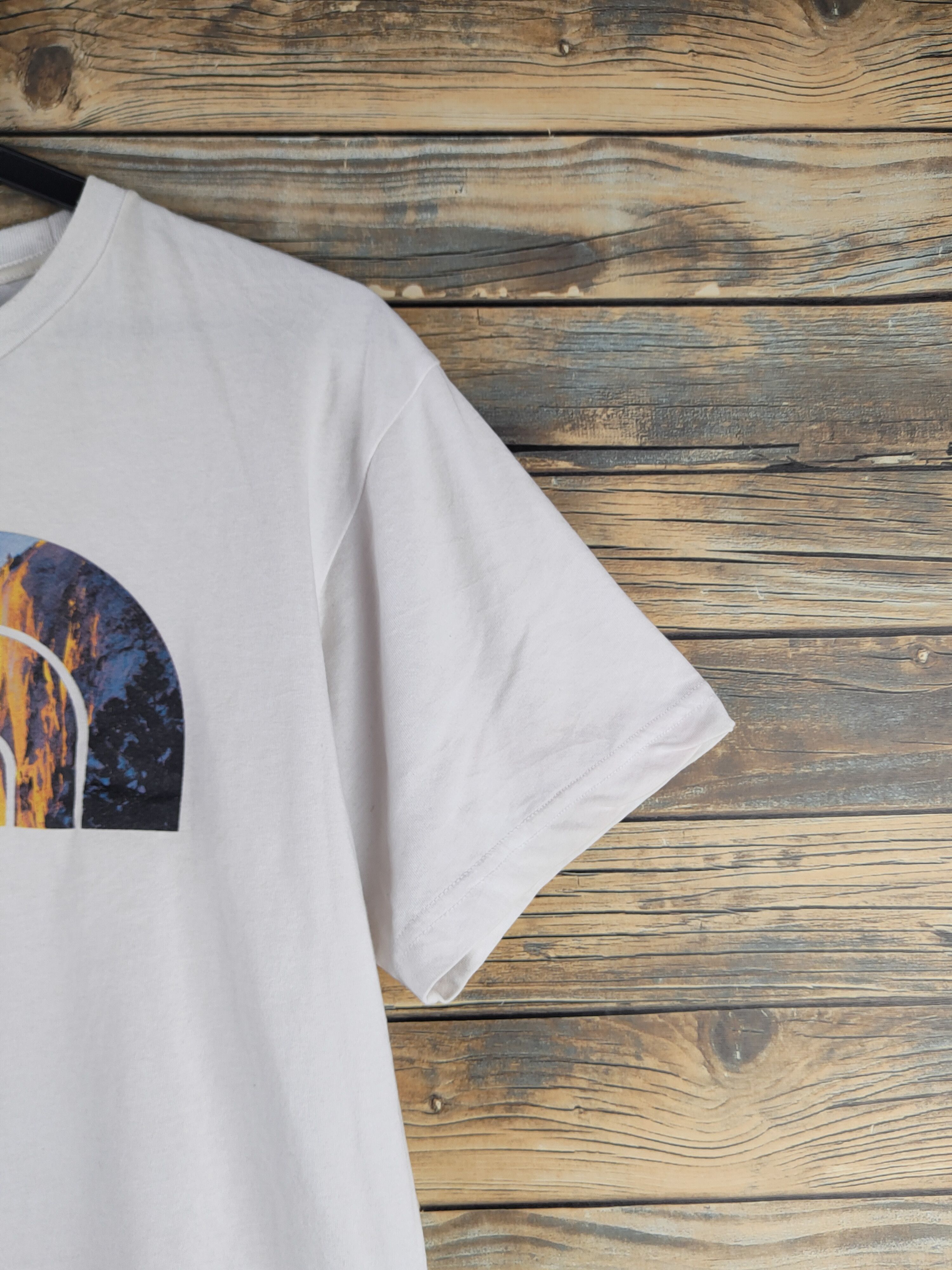 The North Face DL The North Face White Short Sleeve T-shirts #S2880 Size US M / EU 48-50 / 2 - 6 Thumbnail