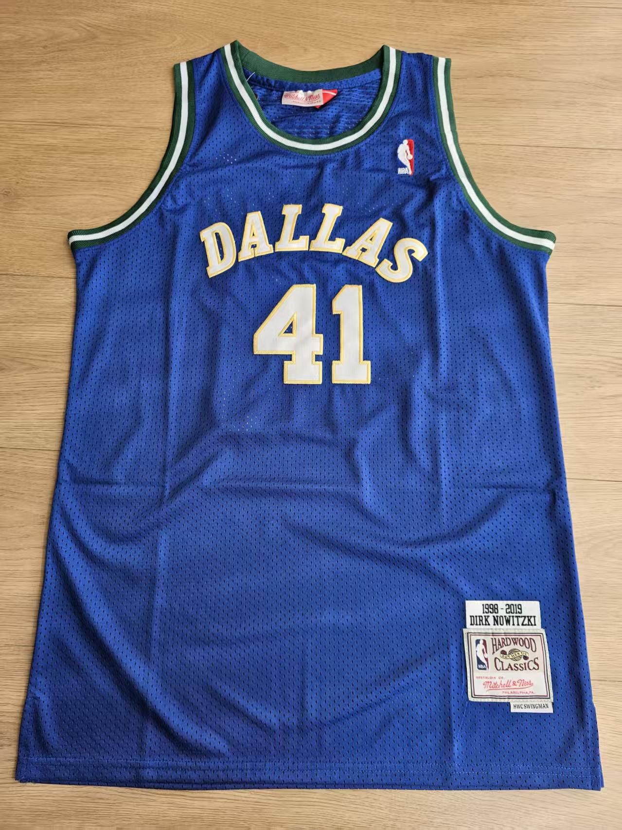 NBA Dallas Mavericks #41 Dirk Nowitzki Jersey Size US M / EU 48-50 / 2 - 1 Thumbnail