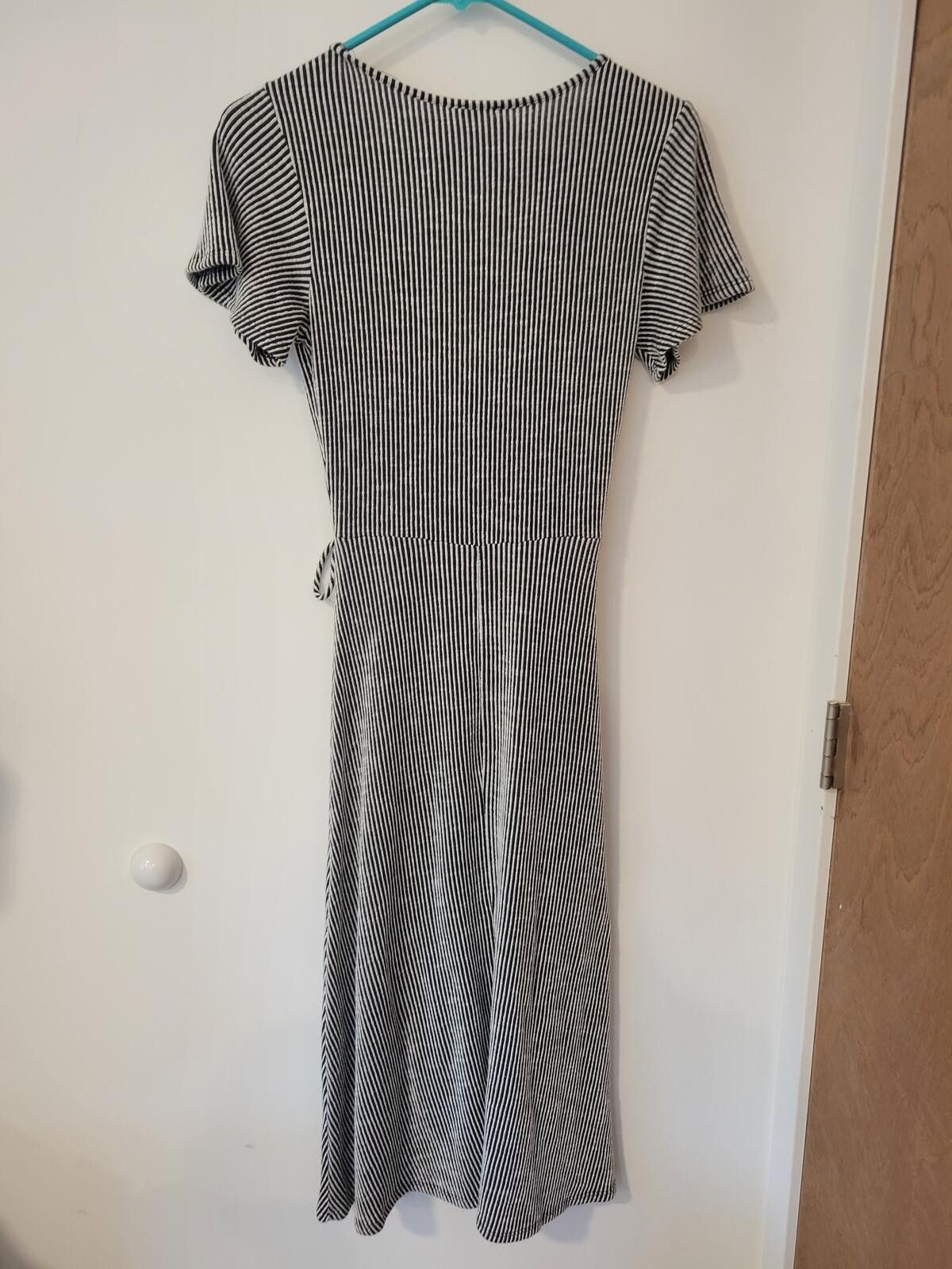 Other Black and White Striped Wrap Dress with Short Sleeves Size M / US 6-8 / IT 42-44 - 3 Thumbnail