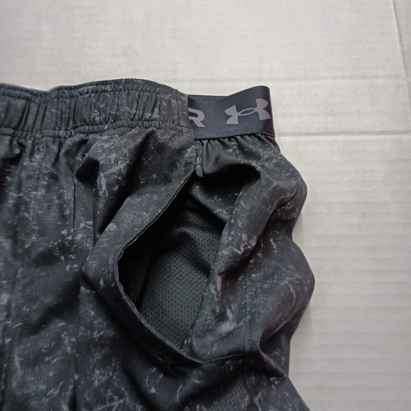 Under Armour Under Armour Men's UA Vanish Woven 6" Camo Training Shorts S Size US 28 / EU 44 - 2 Thumbnail