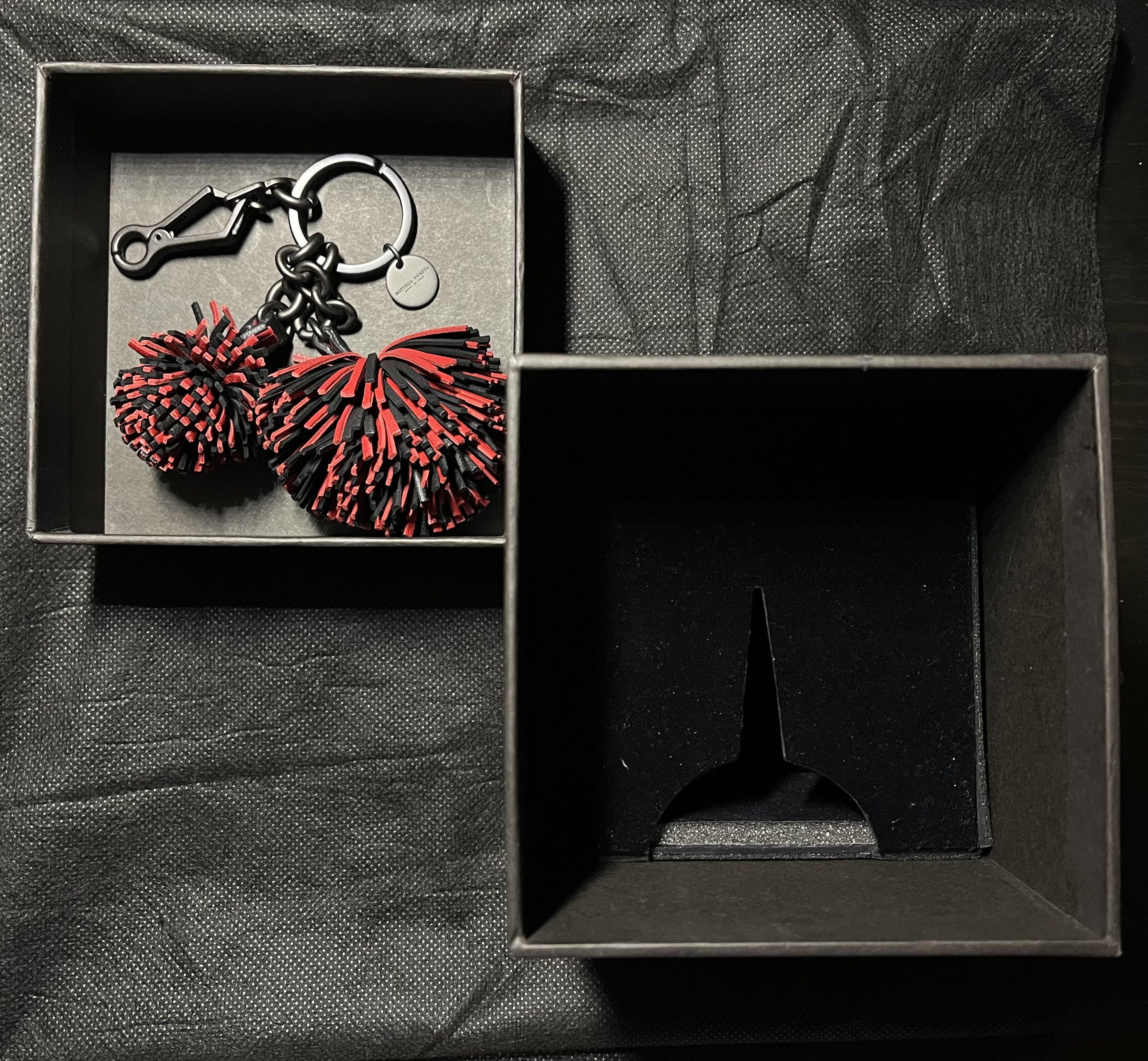 Bottega Veneta × Leather Bottega Veneta Leather Pom Pom Keyring Size ONE SIZE - 2 Thumbnail