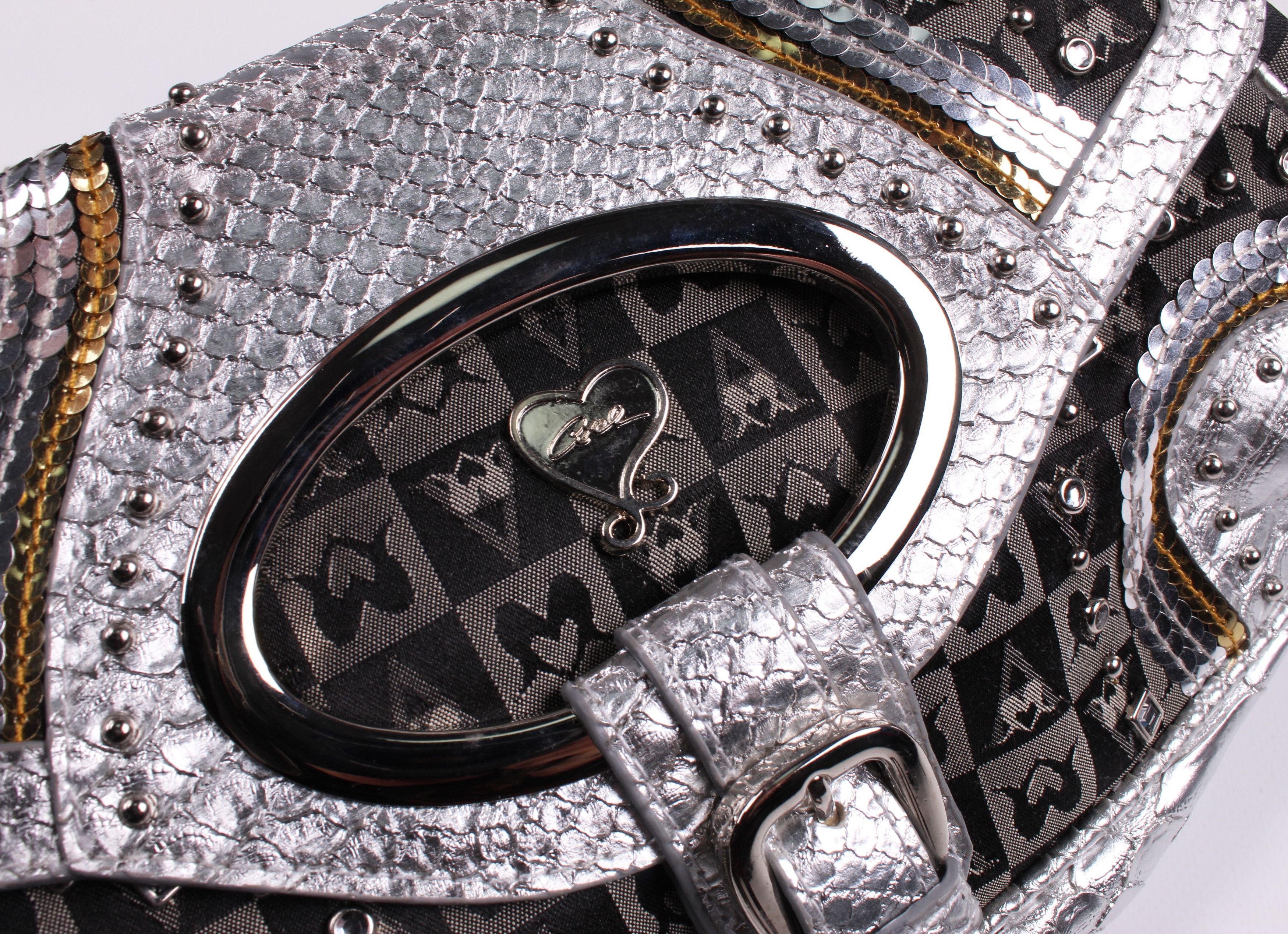 Vintage Axel Vintage Y2K 2000's Grunge Silver Shoulder Bag Size ONE SIZE - 5 Thumbnail