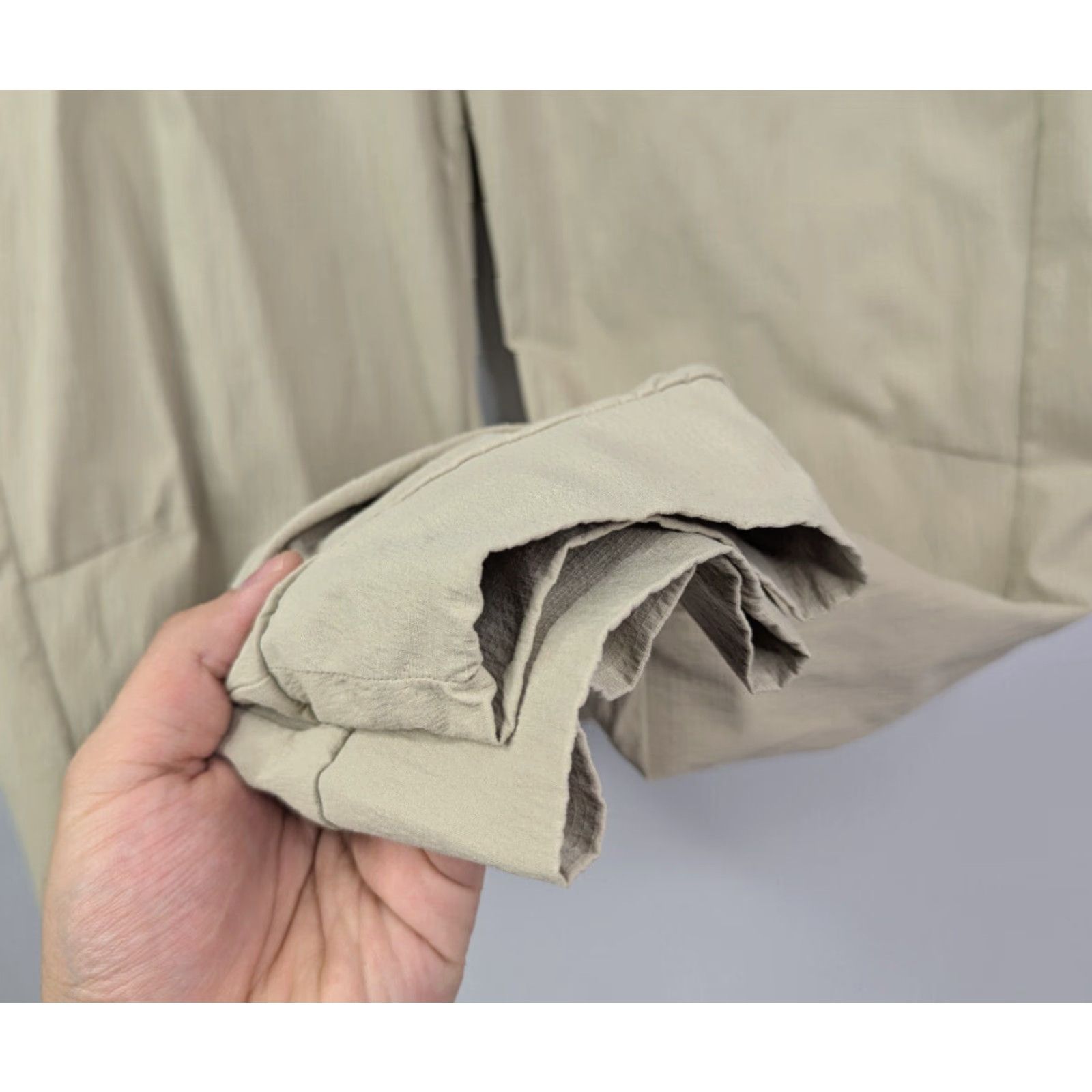 Athleta Athleta Pants Jogger 12 Beige Nylon Pockets Drawstring Trekkie North High Rise Size 34" / US 12 / IT 48 - 2 Thumbnail