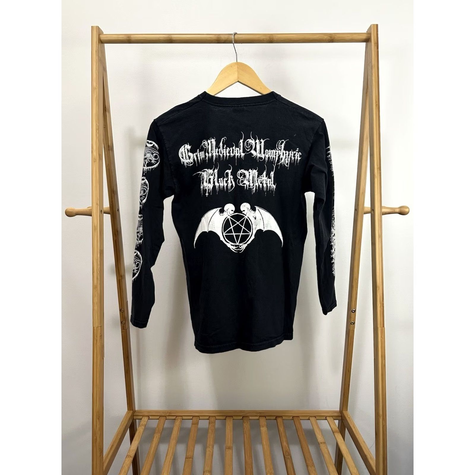 Fruit Of The Loom VTG Black Funeral Grim Medieval Vampiric Black Metal Long Sleeve Band T-Shirt S Mens Size US S / EU 44-46 / 1 - 2 Thumbnail