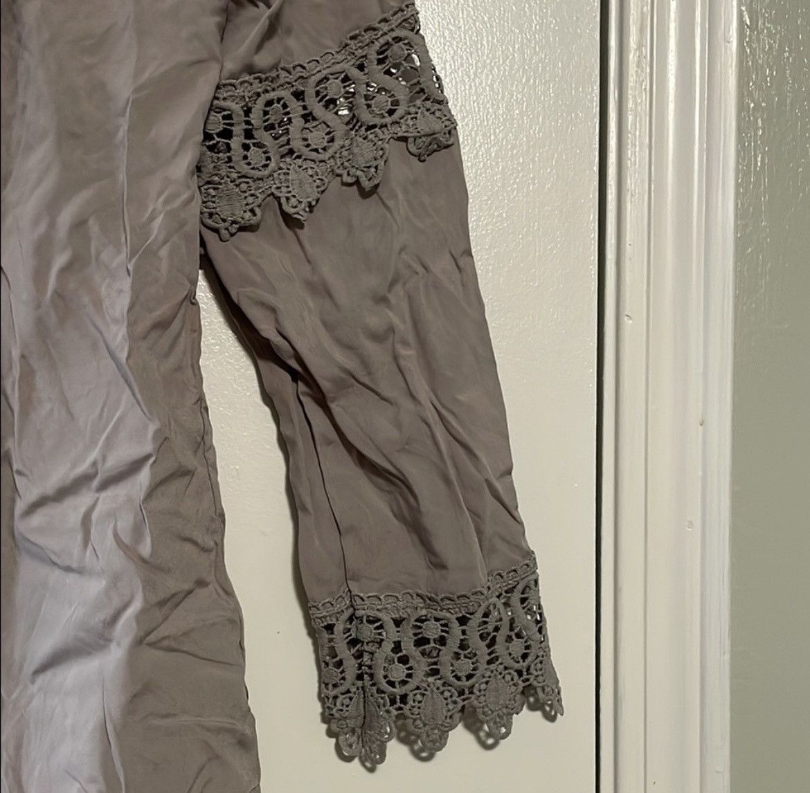 Other Grey Ruffled 3/4 Sleeve Tie Front Blouse Size M / US 6-8 / IT 42-44 - 3 Thumbnail